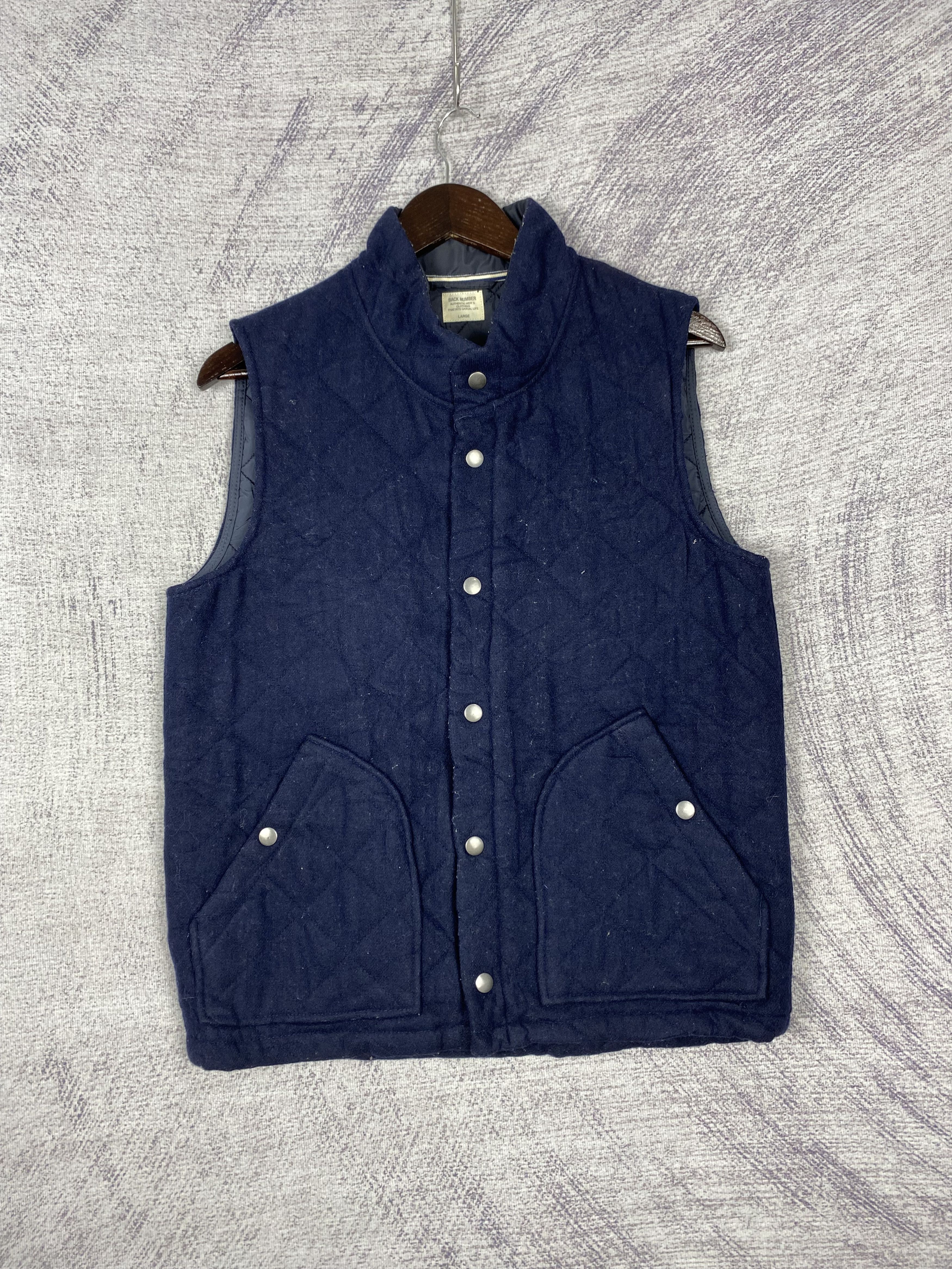 Japanese Brand Vintage Back Number Quilted Lining Velvet Vest Size US L / EU 52-54 / 3 - 1 Thumbnail