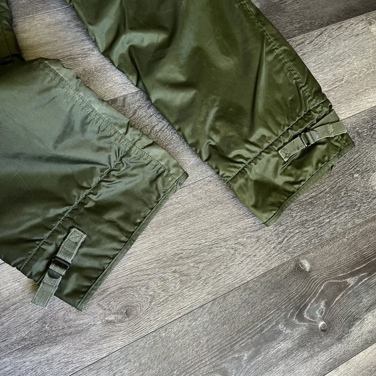 Vintage Vintage 1960s Army Extreme Cold Weather Impermeable Trousers Size US 34 / EU 50 - 10 Thumbnail