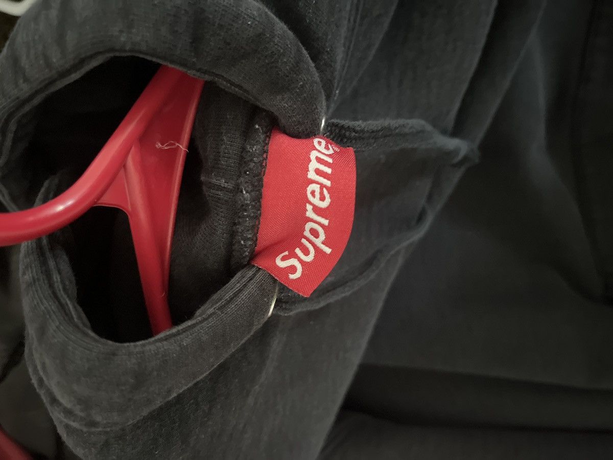 Supreme Supreme x Smurf Size US M / EU 48-50 / 2 - 4 Thumbnail