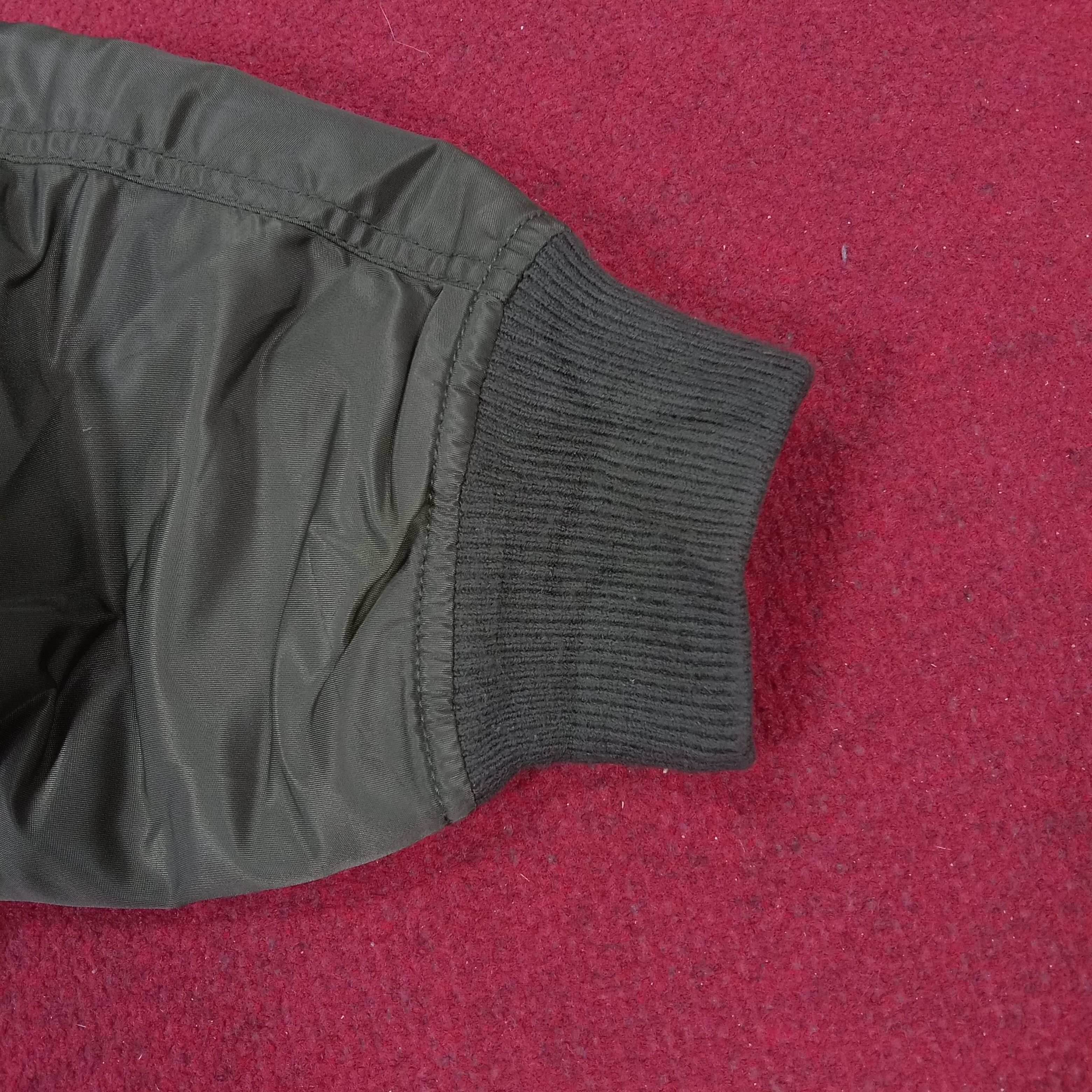Japanese Brand × Vintage Uniqlo X Undercover Custom Logo Style Reversible Jacket Size US L / EU 52-54 / 3 - 6 Thumbnail