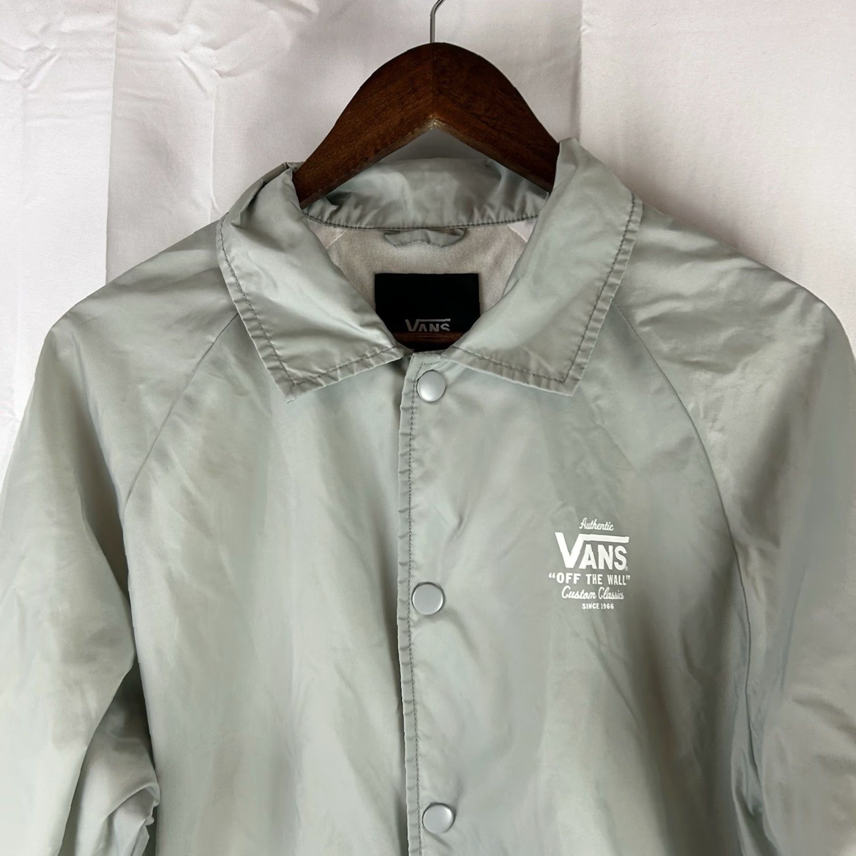 Vans VANS Off the Wall Jacket Mens M Gray Snap Button Long Sleeve Pockets Windbreaker Outdoors Casual Size US M / EU 48-50 / 2 - 2 Thumbnail