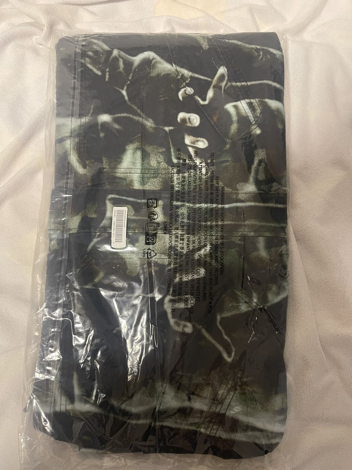 Supreme Supreme hoodie raglan jacket shadows Size US M / EU 48-50 / 2 - 6 Thumbnail