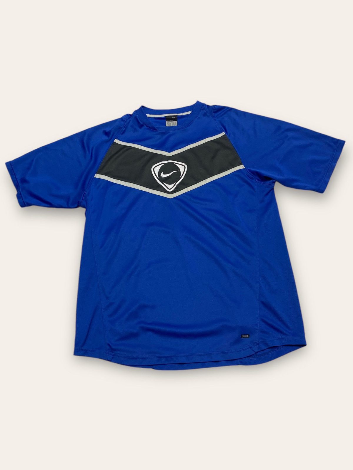 Nike 00s Vintage NIKE Team Big Logo Blue Polyester Tee Shirt Y2K Size US M / EU 48-50 / 2 - 1 Thumbnail