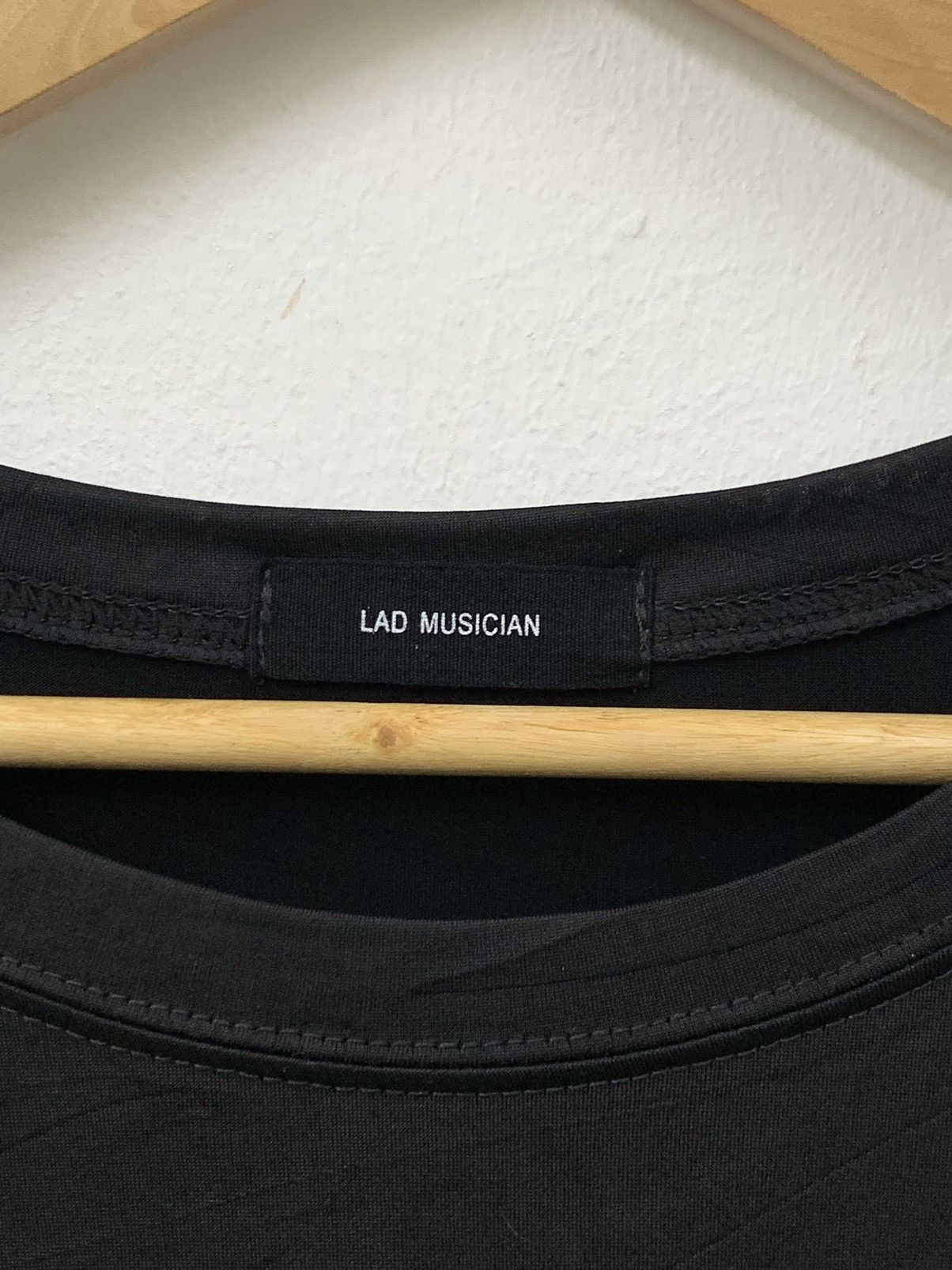 Lad Musician Lad musician sprayed tshirt Size US XL / EU 56 / 4 - 7 Thumbnail