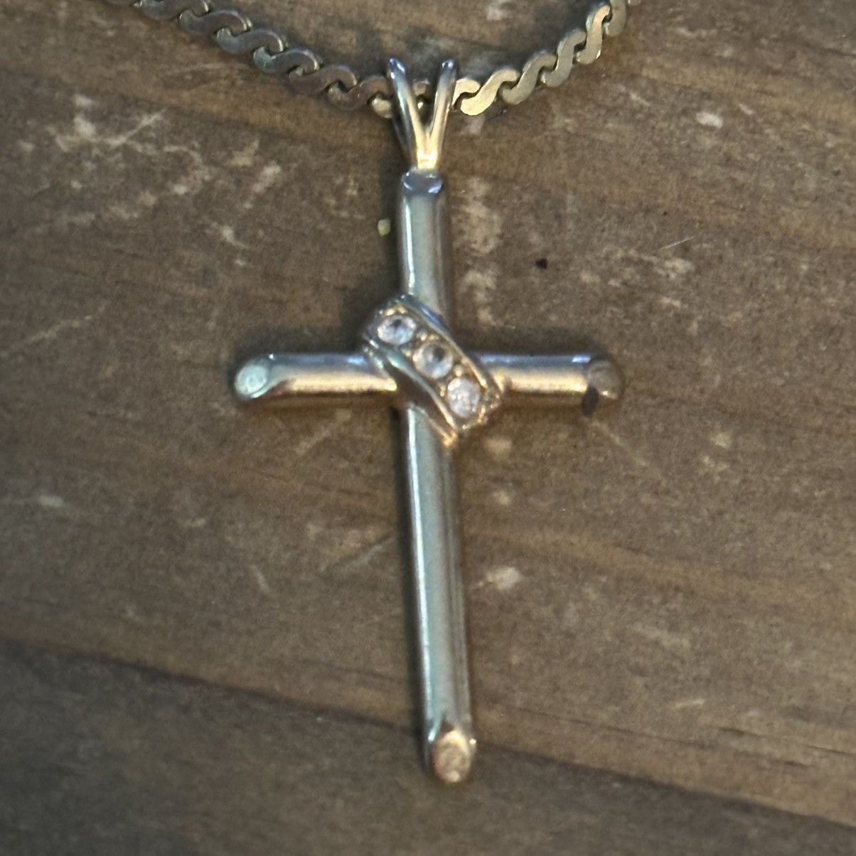 Vintage Vintage long gold serpentine chain cross pendant necklace Size ONE SIZE - 3 Thumbnail
