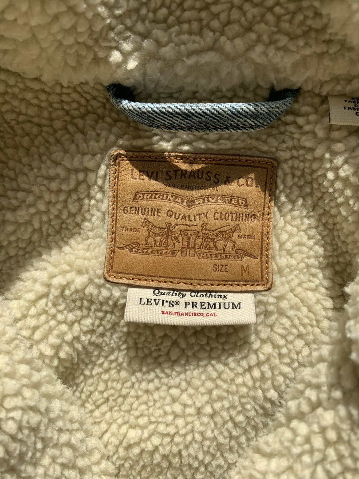 Levi's × Levi's Vintage Clothing × Vintage Original Levi's Sherpa Trucker Blue Denim Jean Jacket Size M / US 6-8 / IT 42-44 - 2 Thumbnail