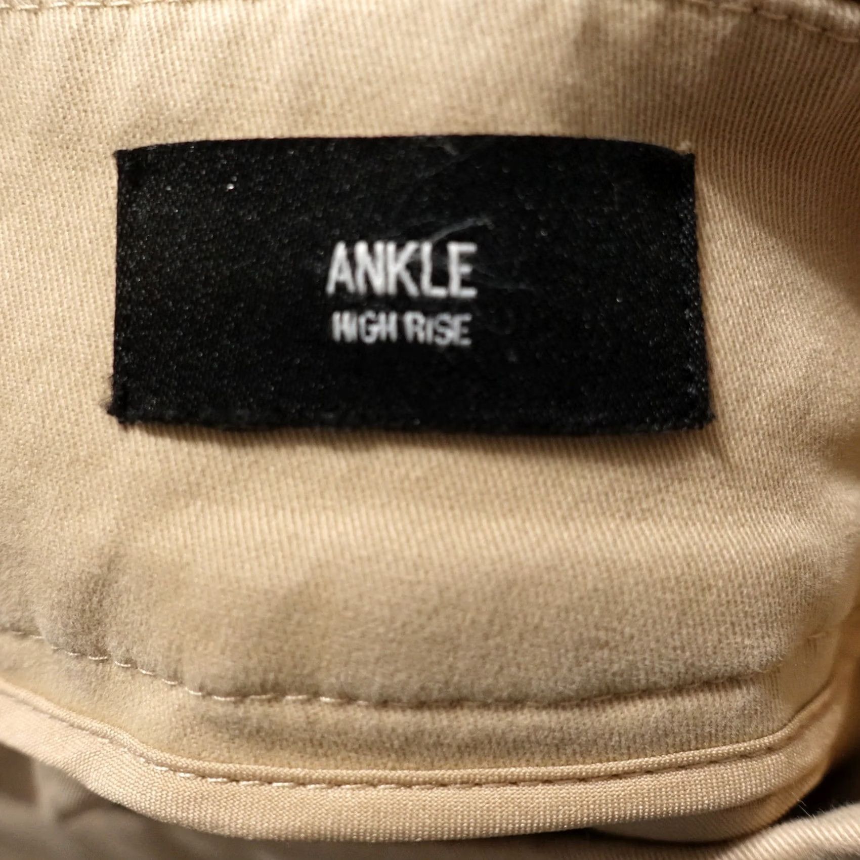 Express EXPRESS ANKLE HIGH RISE TAN BEIGE KHAKI PLEATED CHINO PANTS WOMENS SIZE 10R Size 32" / US 10 / IT 46 - 7 Thumbnail