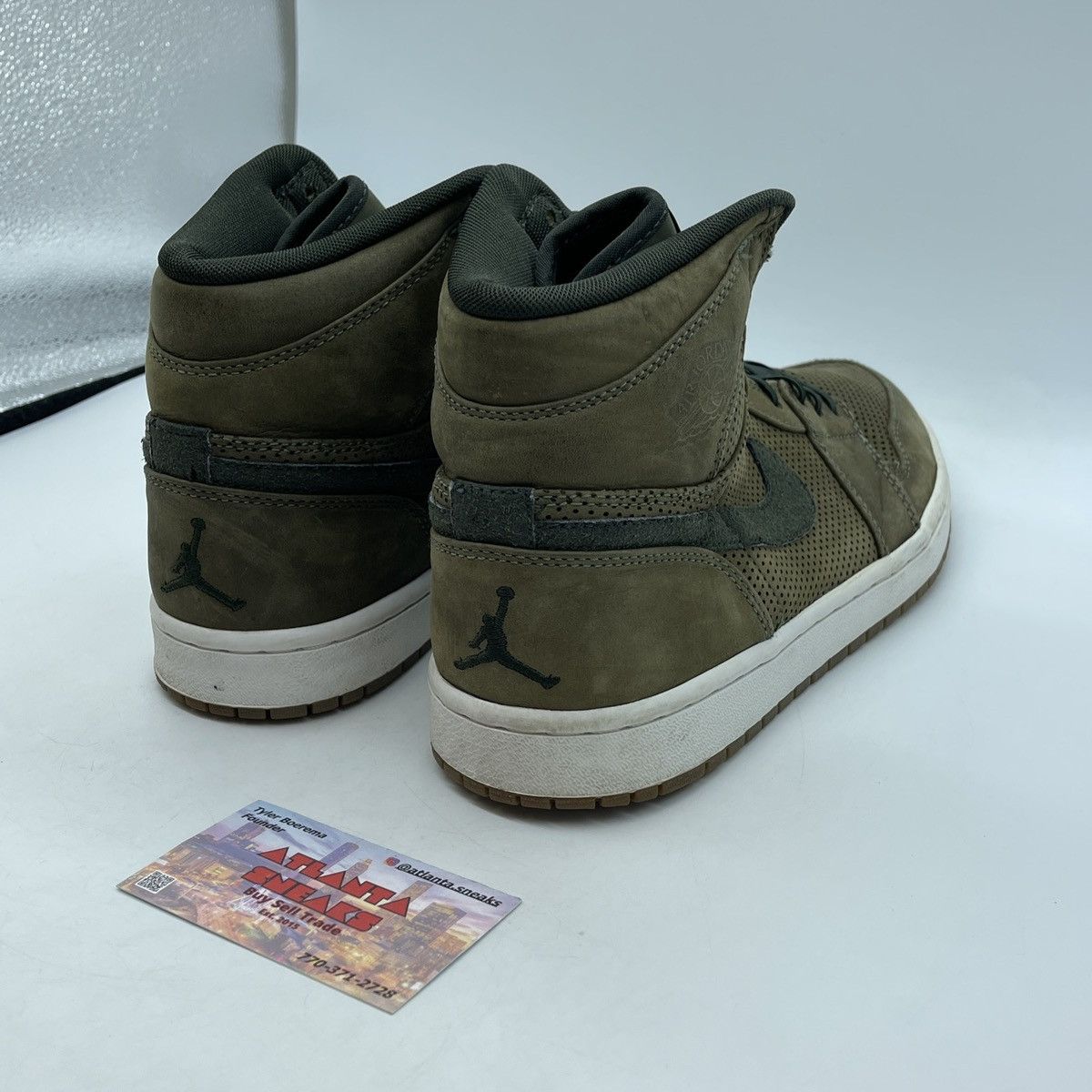 Jordan Brand Air Jordan 1 high urban haze Size US 11 / EU 44 - 5 Thumbnail