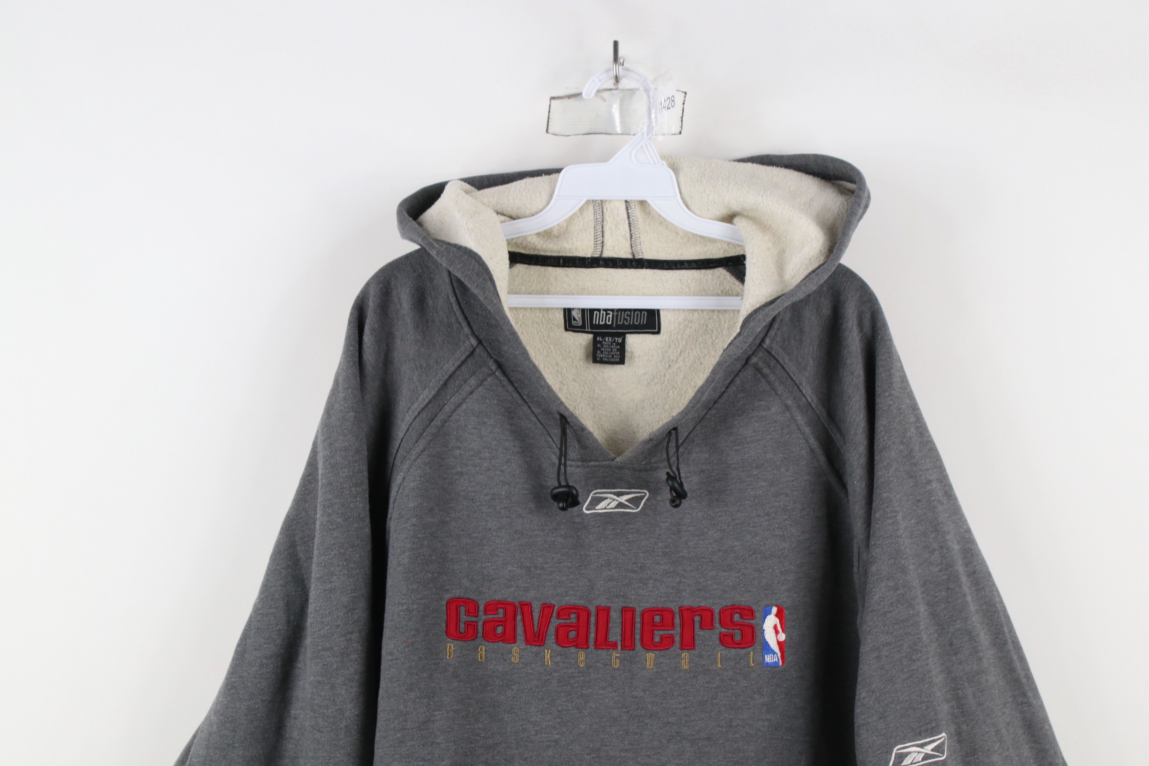 Reebok × Vintage Vintage Reebok Fit Cleveland Cavaliers Basketball Hoodie Size US XL / EU 56 / 4 - 2 Thumbnail