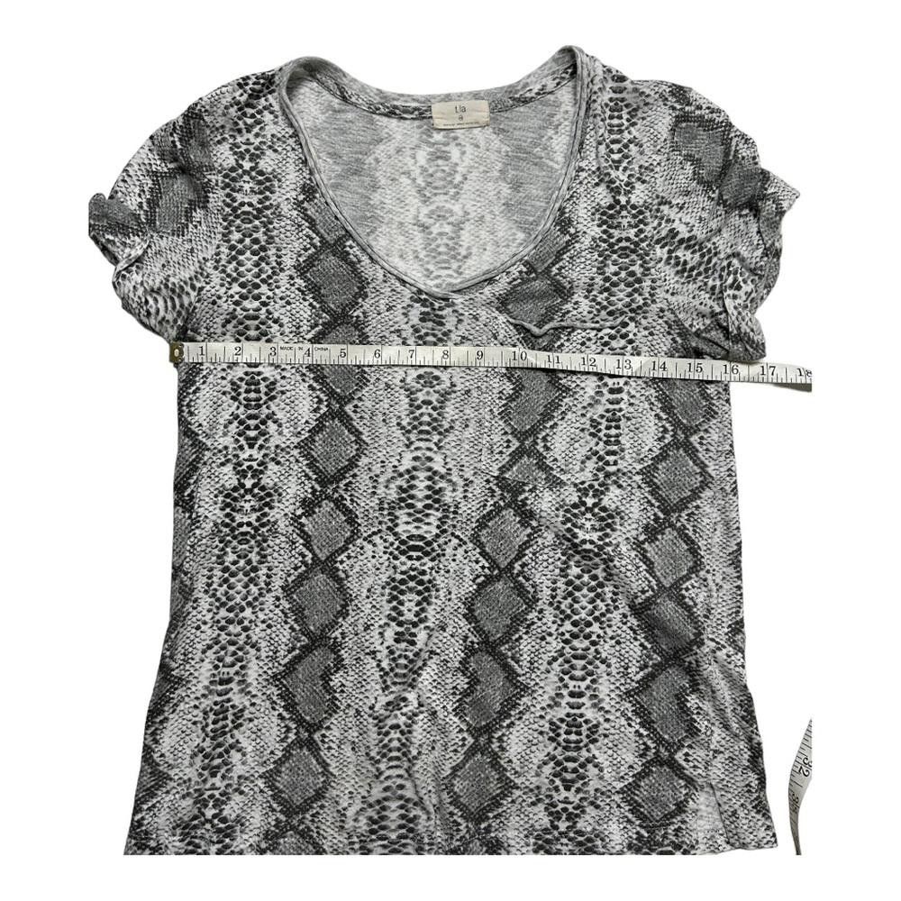 Designer Anthropologie l t.la Snakeskin Print Tee XS Size XS / US 0-2 / IT 36-38 - 5 Thumbnail