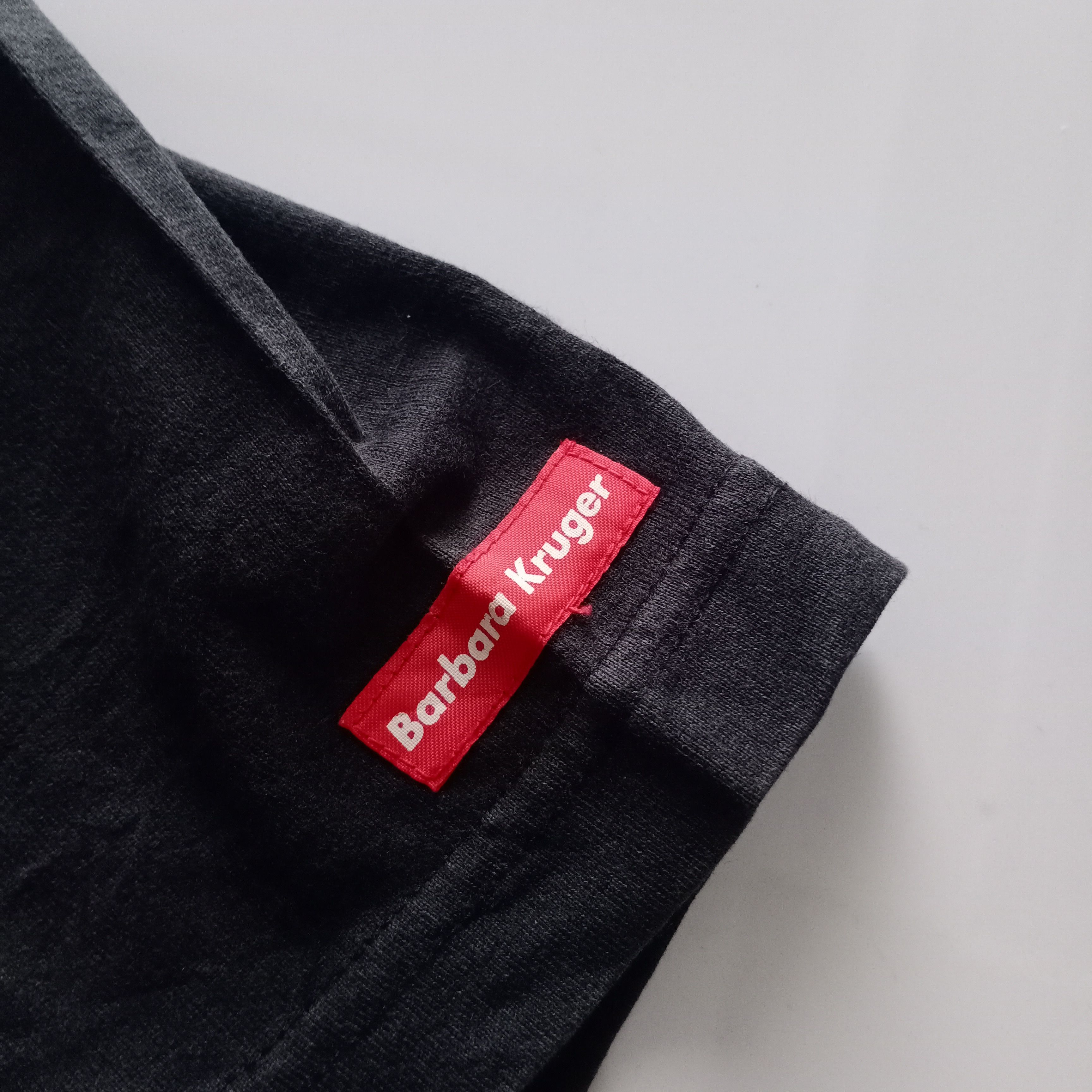 Barbara Kruger × Vintage Vintage Barbara Kruger ‘I shop therefore I am’ t shirt art Size US M / EU 48-50 / 2 - 5 Thumbnail