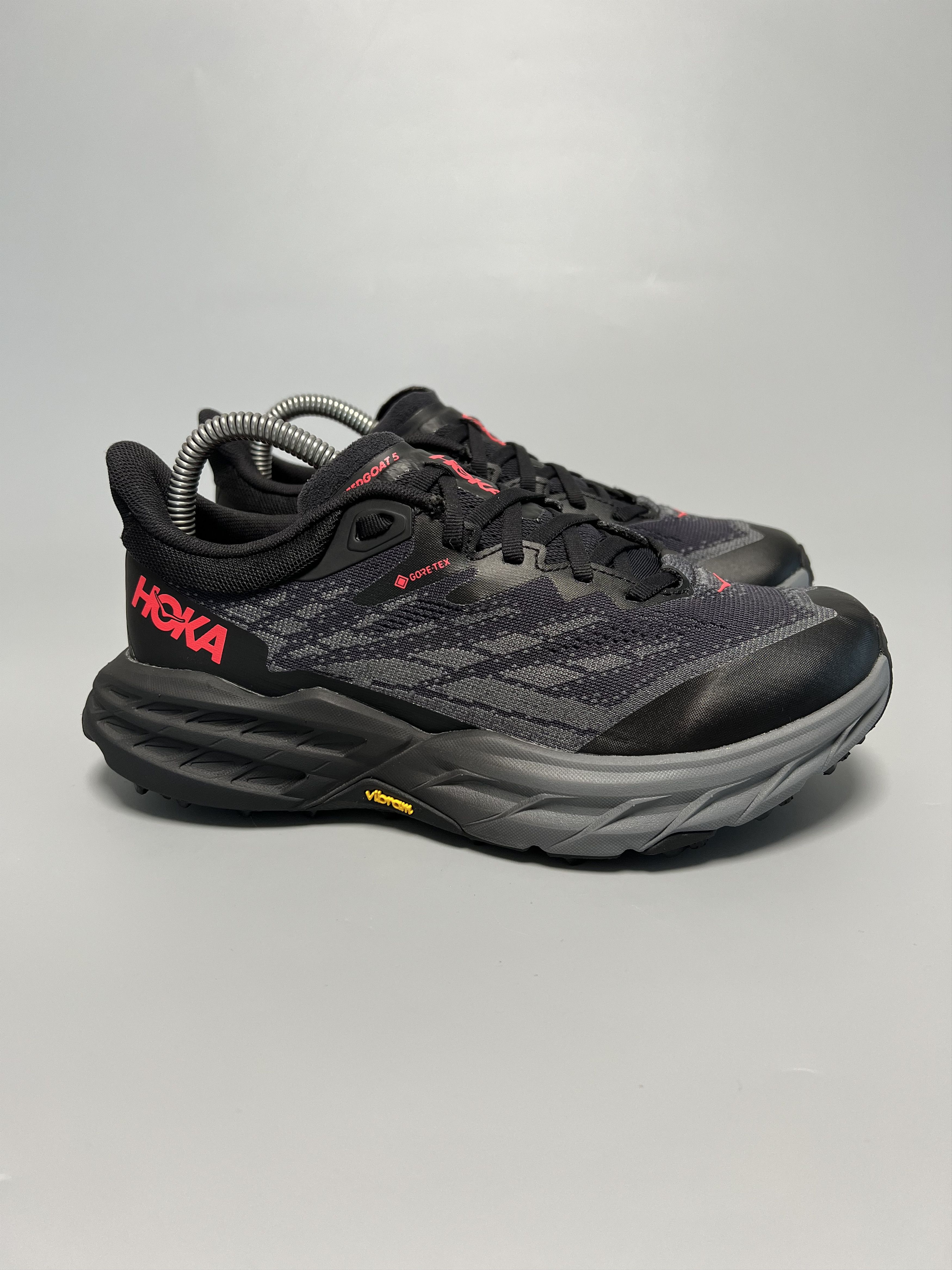 Goretex 6.5B Hoka One One Speedgoat 5 GTX Trail Running Shoes Size US 6.5 / IT 36.5 - 1 Thumbnail