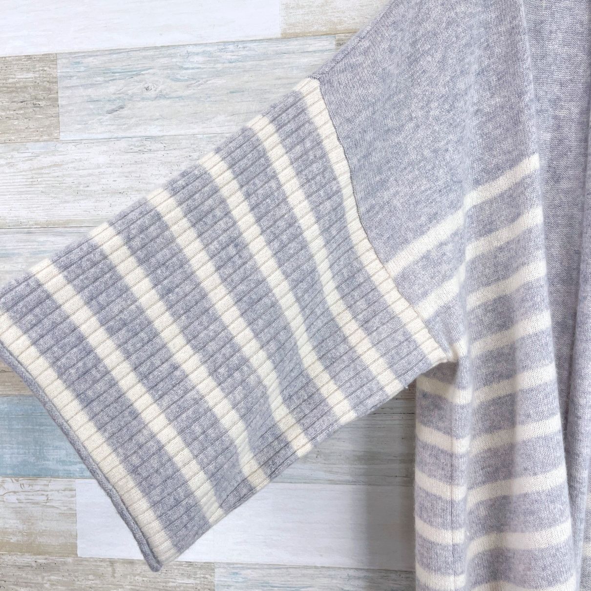 Club Monaco Club Monaco Cashmere Beach Duster Cardigan Gray Womens L Size L / US 10 / IT 46 - 3 Thumbnail