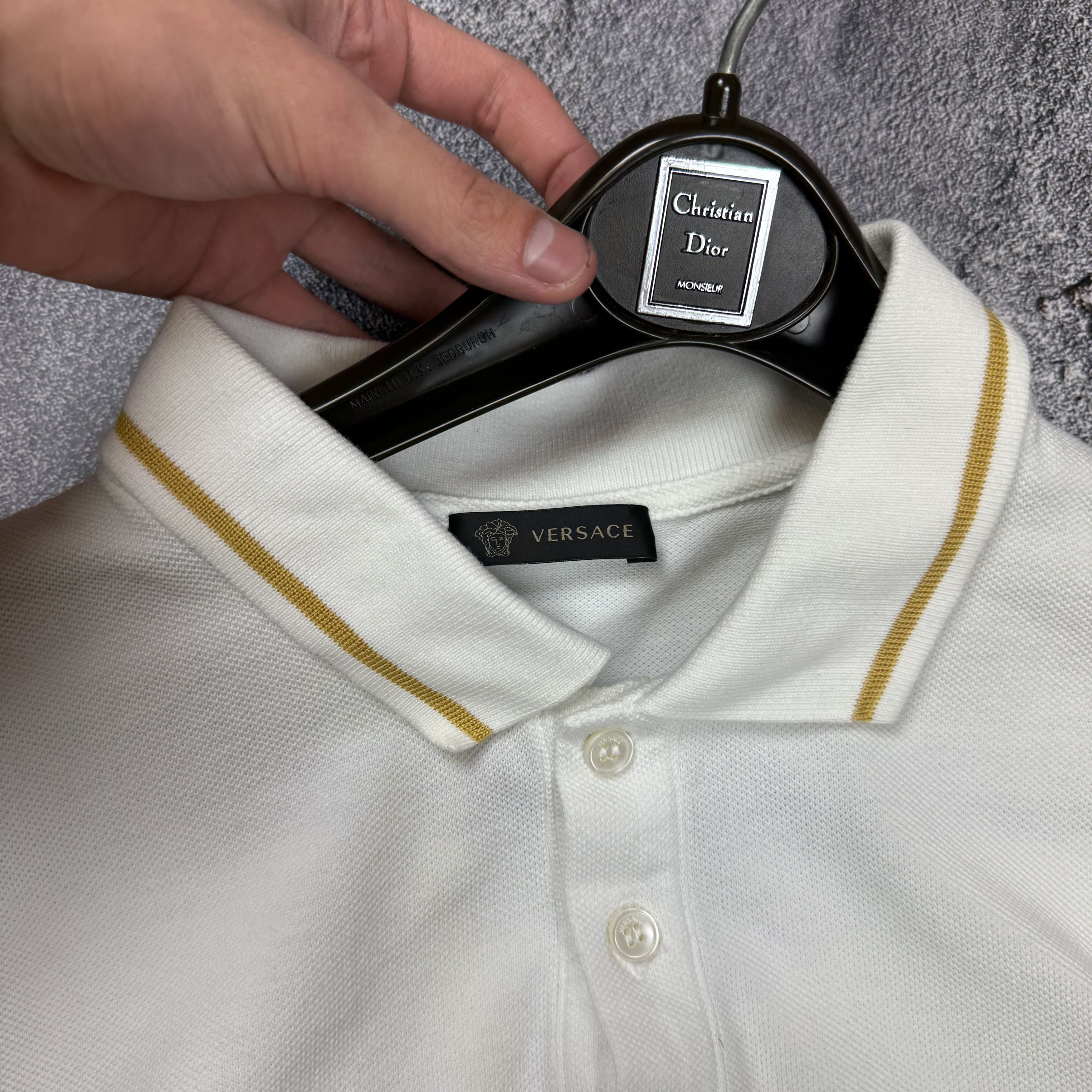 Versace Versace Gold White Chain Polo Size L Made In Italy Size US L / EU 52-54 / 3 - 4 Thumbnail