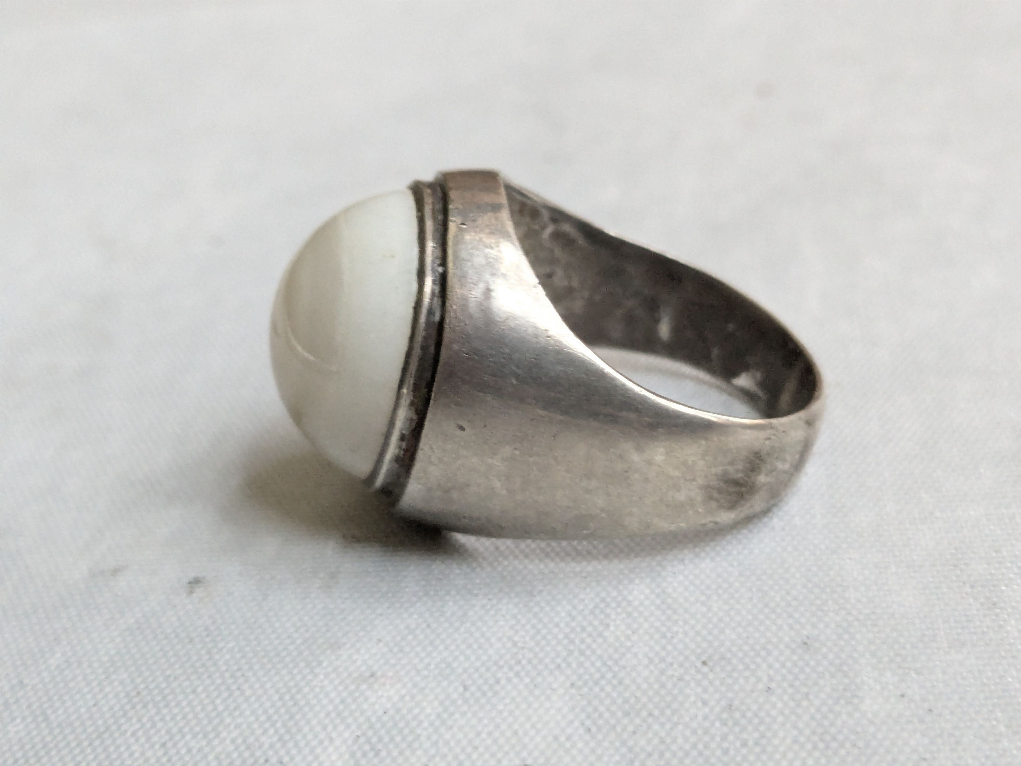Jewelry Vintage .900 Silver Ring White Agate Round Cabochon 15.5 Size ONE SIZE - 2 Thumbnail