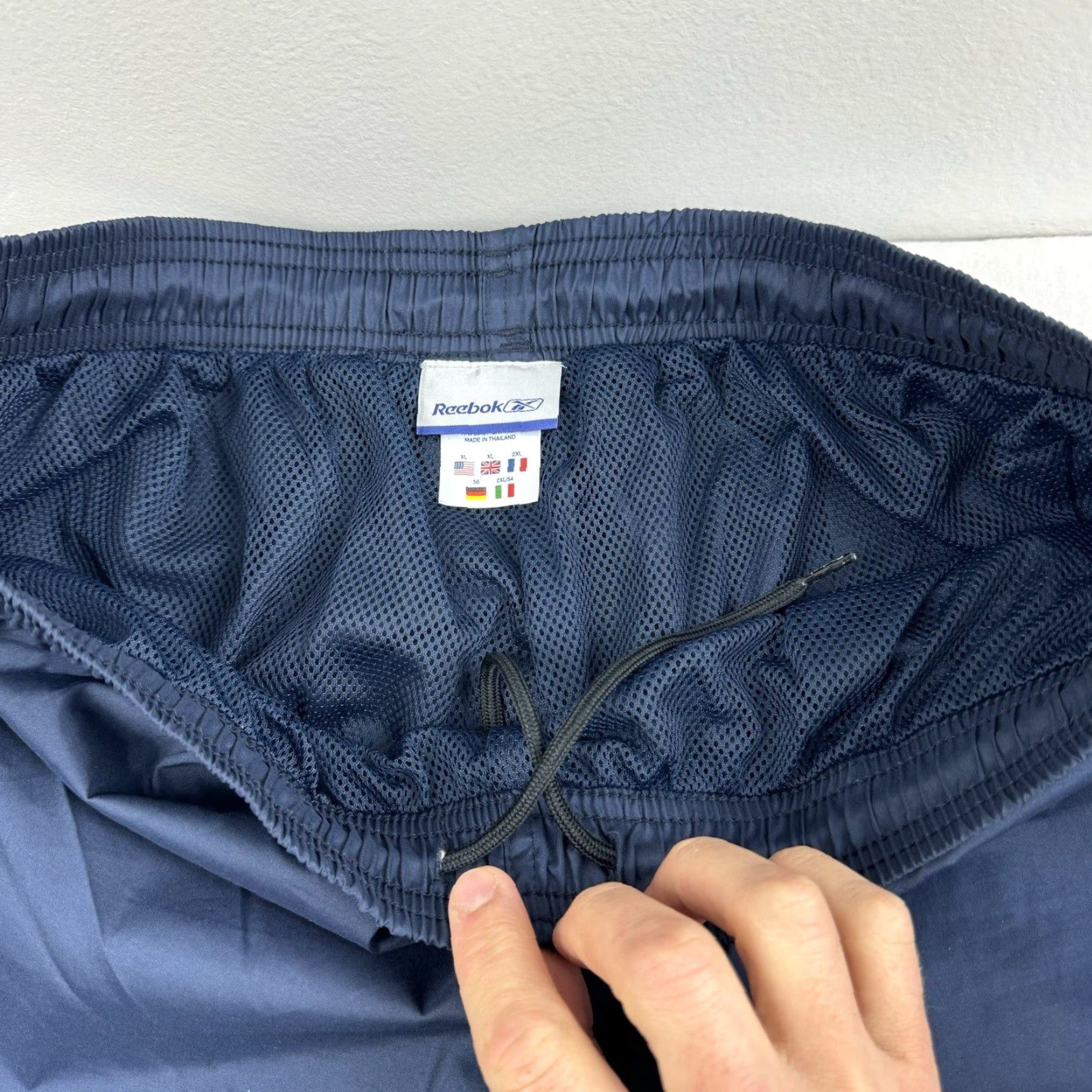 Reebok VINTAGE Reebok Track Pants Men XL Blue Sports Grunge Drawstring Baggy Size US 36 / EU 52 - 6 Thumbnail