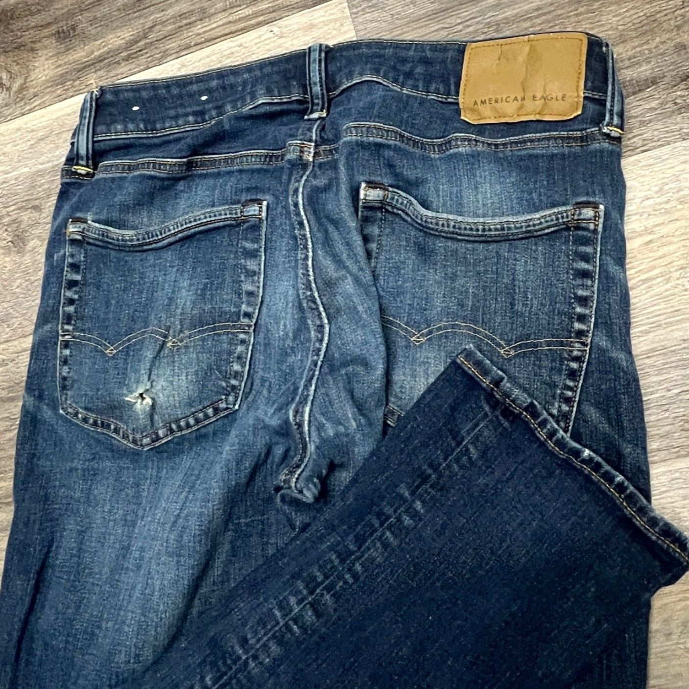 American Eagle Outfitters VINTAGE American Eagle Whisker Faded Mid Wash Blue Jeans Size US 31 - 3 Thumbnail