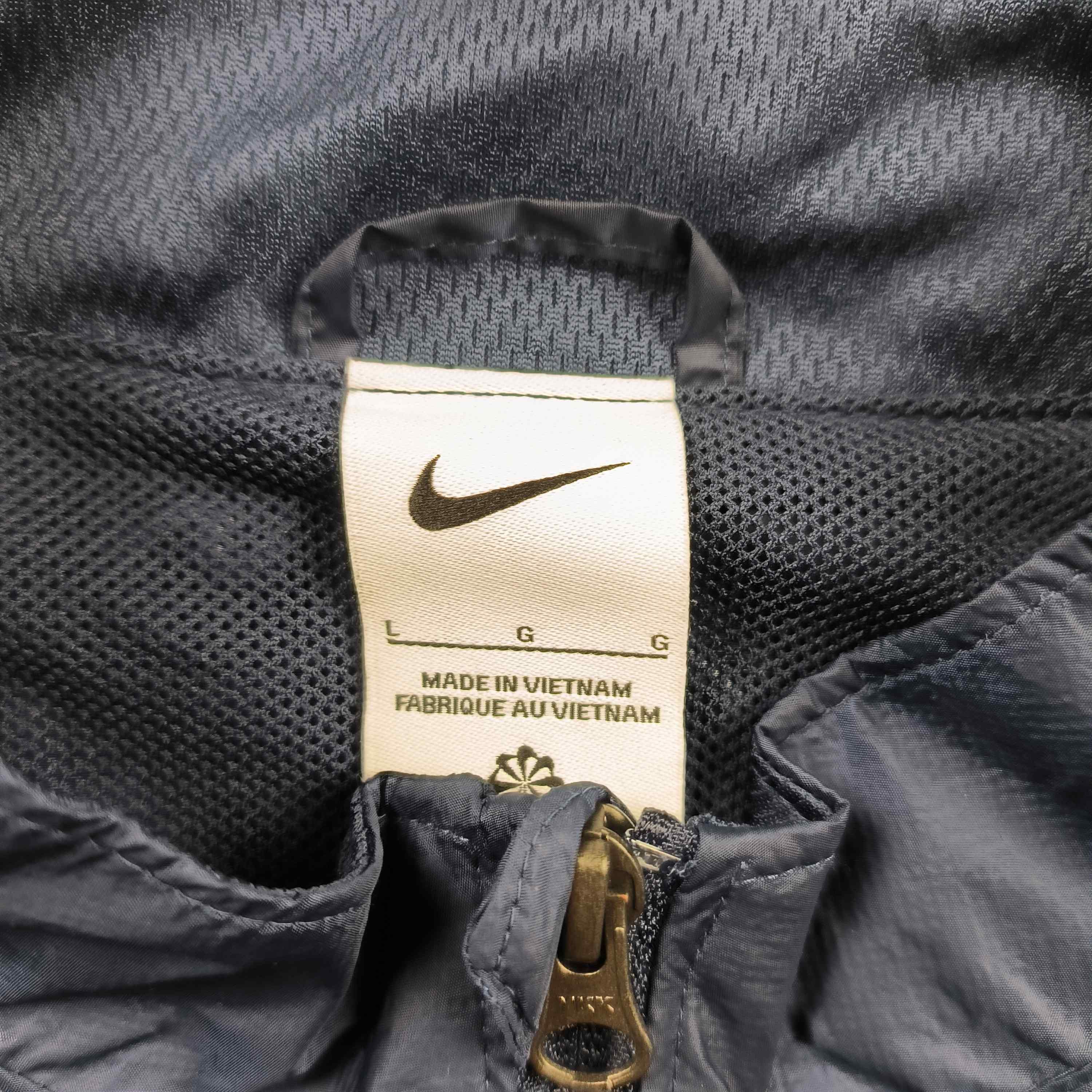 Nike Young Boys 2023-24 Nike football track top size L Size US L / EU 52-54 / 3 - 4 Thumbnail