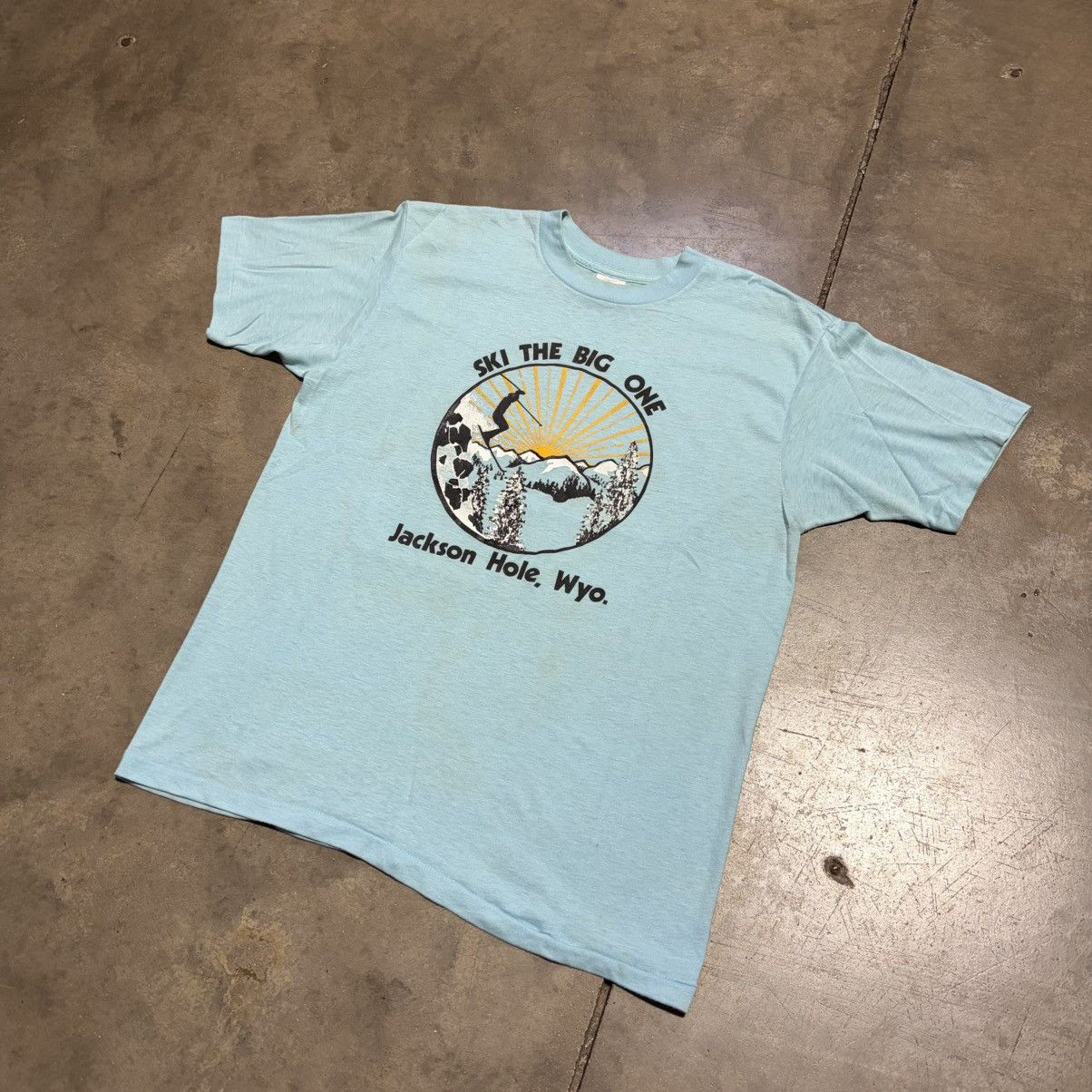 Vintage Vintage 80s Jackson Hole Wyoming T shirt Ski Outdoor Nature Size US M / EU 48-50 / 2 - 2 Thumbnail