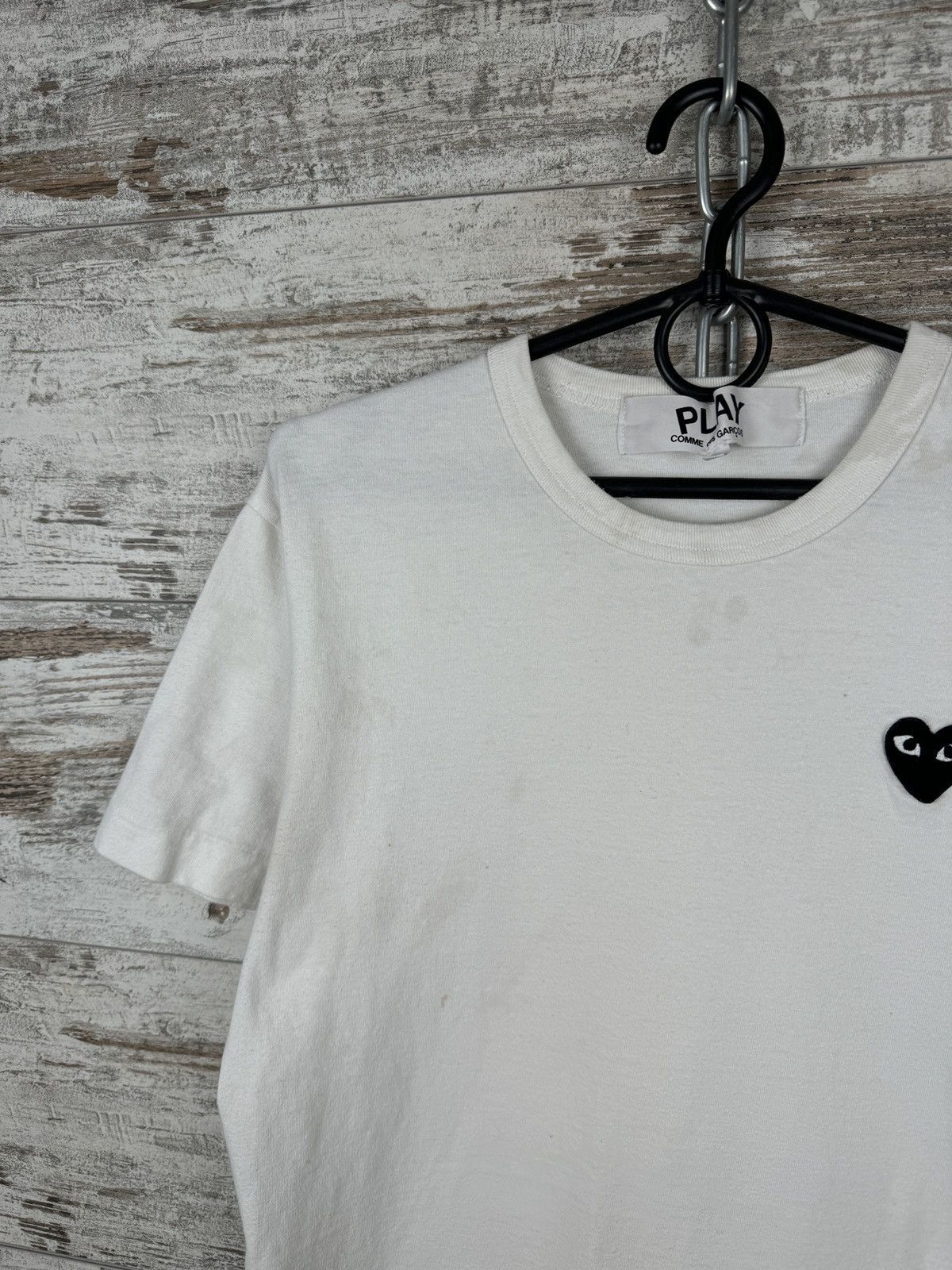 Comme des Garcons Men’s Distressed Play Comme des Garçons T-shirt tee Japanese Size US M / EU 48-50 / 2 - 3 Thumbnail