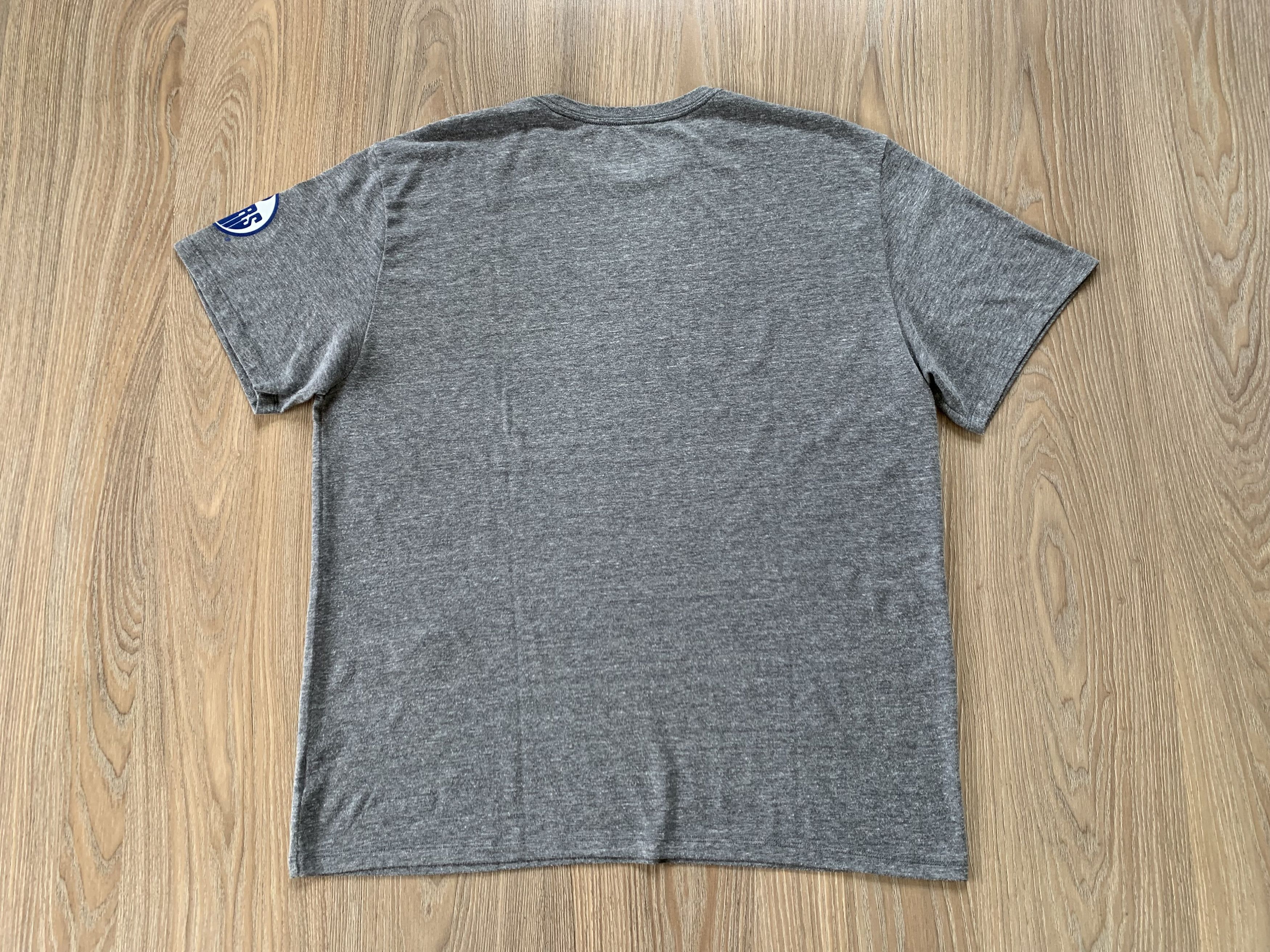 Ccm × NHL × Vintage Vintage CCM NHL Edmonton Oilers Grey T-Shirt Size US XXL / EU 58 / 5 - 3 Thumbnail