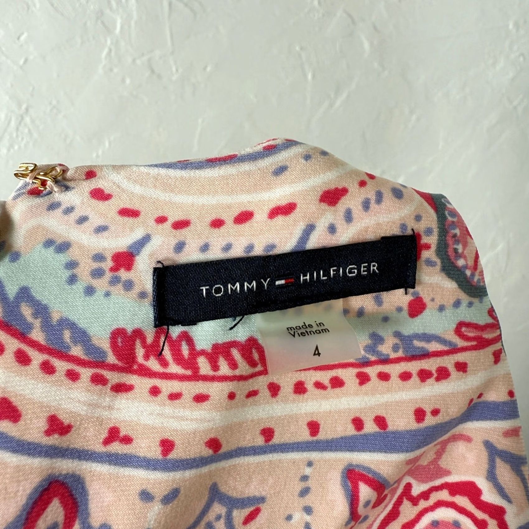 Tommy Hilfiger Tommy Hilfiger Dress 4 Career Pink Polyester Floral Shift Size S / US 4 / IT 40 - 6 Thumbnail