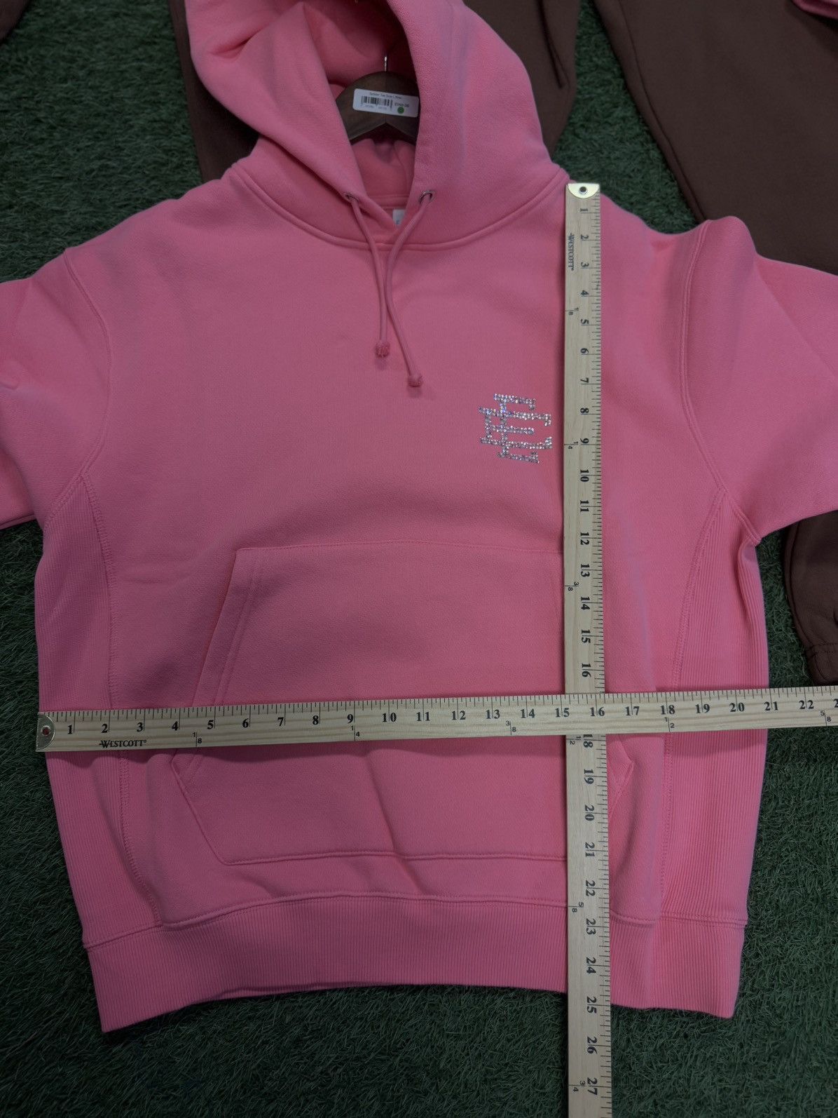 Eric Emanuel × Swarovski Eric Emanuel x Swarovski Crystals Size M Pink (NEW) Size US M / EU 48-50 / 2 - 16 Thumbnail