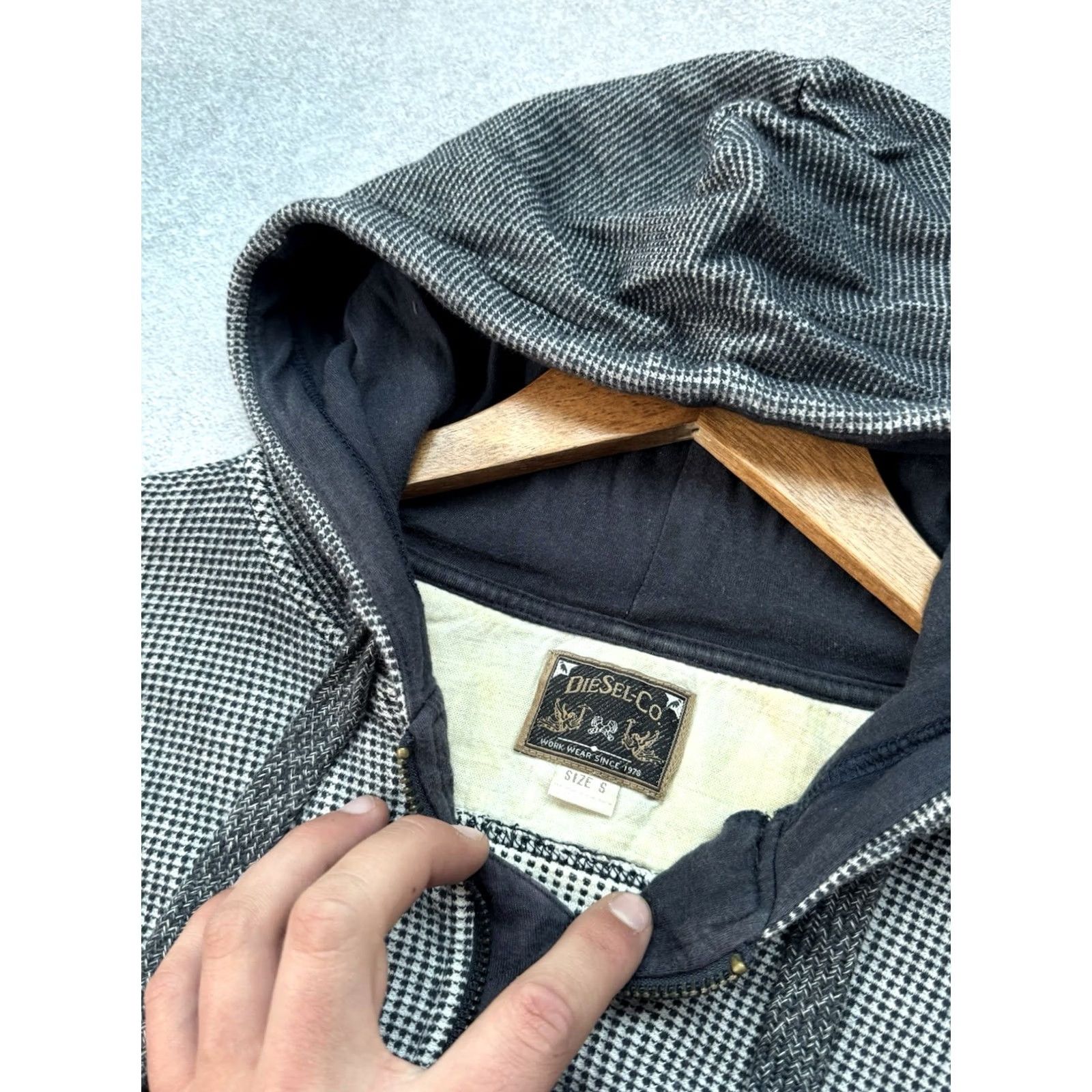 Diesel VINTAGE Diesel Hoodie Men S Knitted Zip Pullover 90s Retro Streetwear faded blue Size US S / EU 44-46 / 1 - 5 Thumbnail