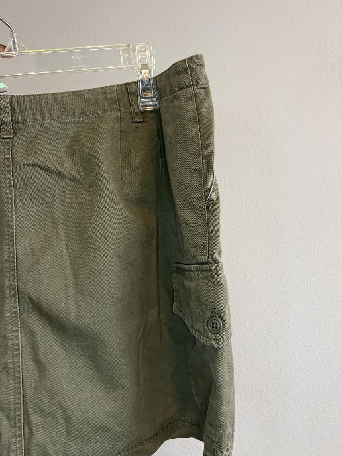 Gap Gap Green Cargo Mini Skirt with Pockets Gap Large/XL Size 40" / US 18 - 4 Thumbnail