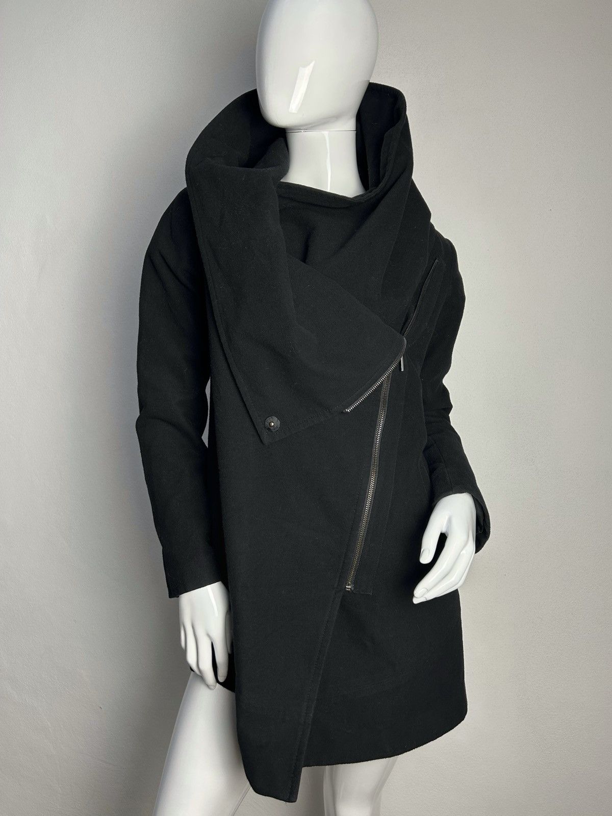 image of Avant Garde x Vintage Avant-Garde Vintage Asymmetric Coat in Black, Women's (Size Small)