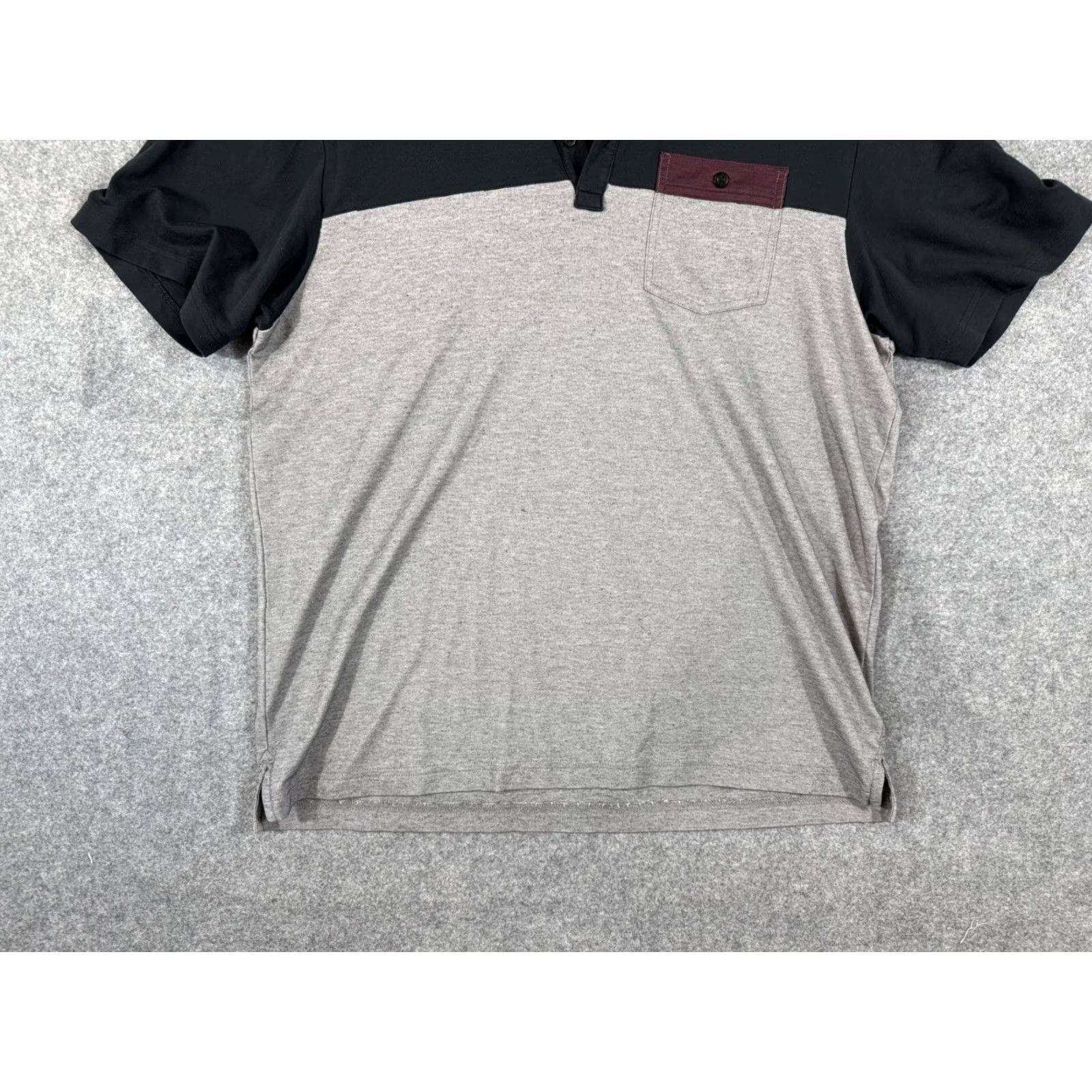 TravisMathew Travis Mathew Polo Shirt Mens XL Gray Black Colorblock Short Sleeve Pocket Golf Size US XL / EU 56 / 4 - 4 Thumbnail