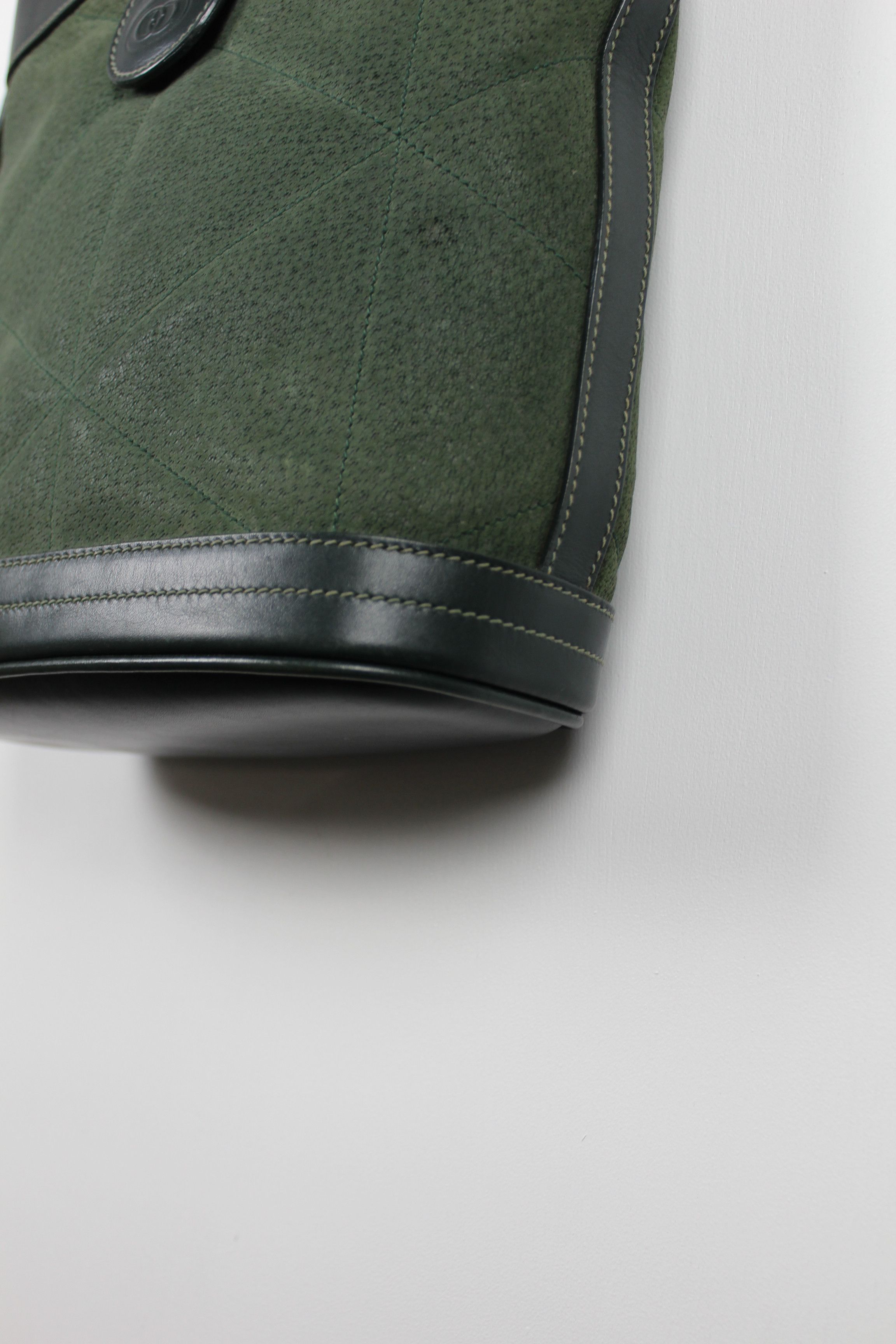 Gucci Gucci Green Suede Leather Bucket Crossbody Bag Gold Hardware Size ONE SIZE - 4 Thumbnail