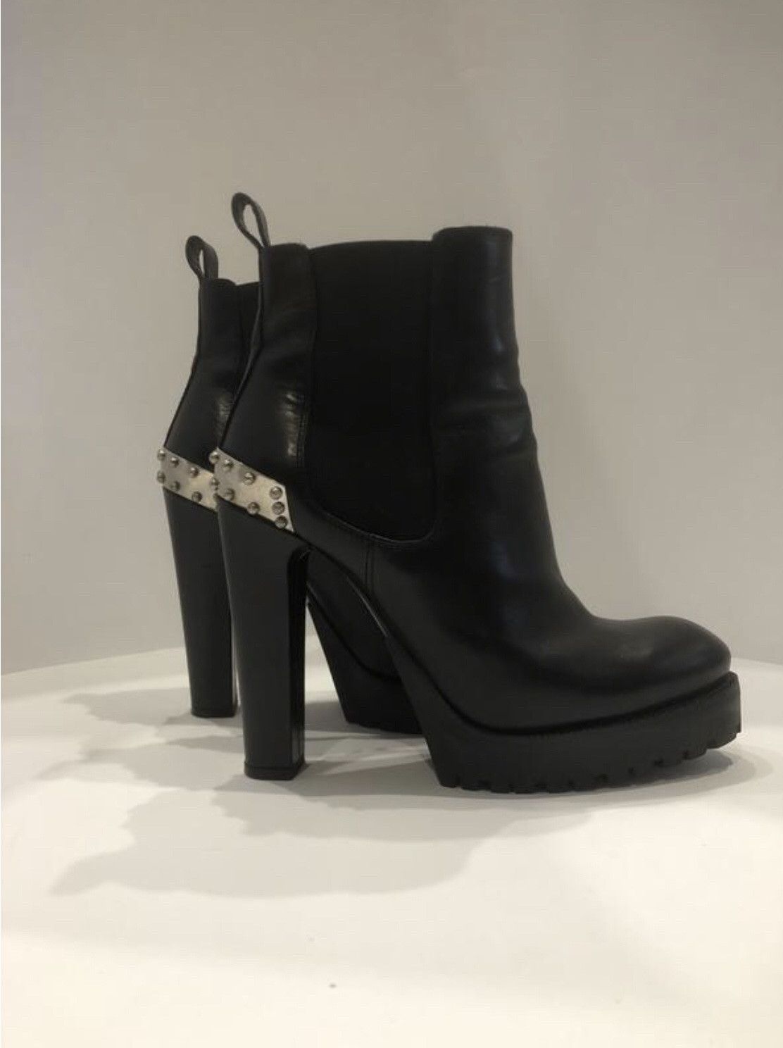 Alexander McQueen alexander mcqueen boots women Size US 7 / IT 37 - 1 Thumbnail