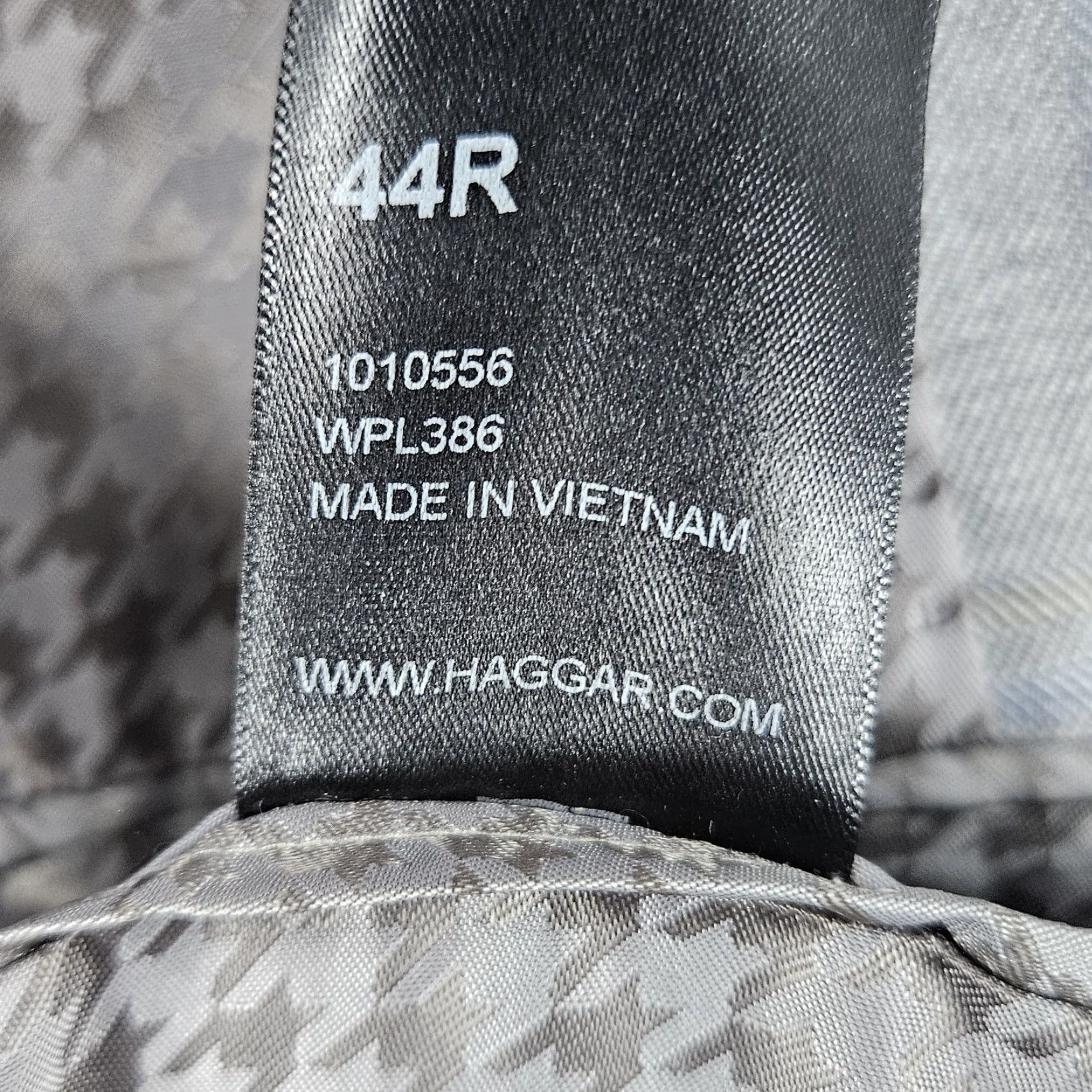 Haggar Haggar Co Originals Blazer Sport Coat 44R Grey Windowpane 2 Button Notch Single-Breasted Four-Button Double-Vented Mens Jacket Size 44R - 4 Thumbnail