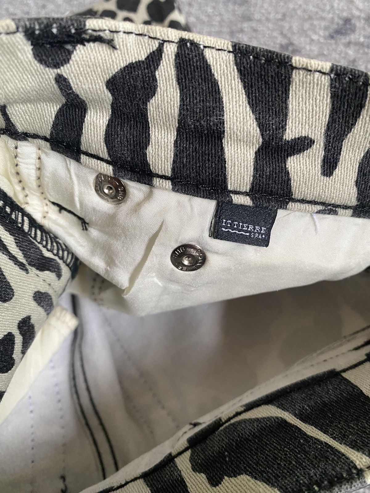 Dolce & Gabbana Dolce & Gabbana J&ans zebra pattern pants Size US 27 - 14 Thumbnail