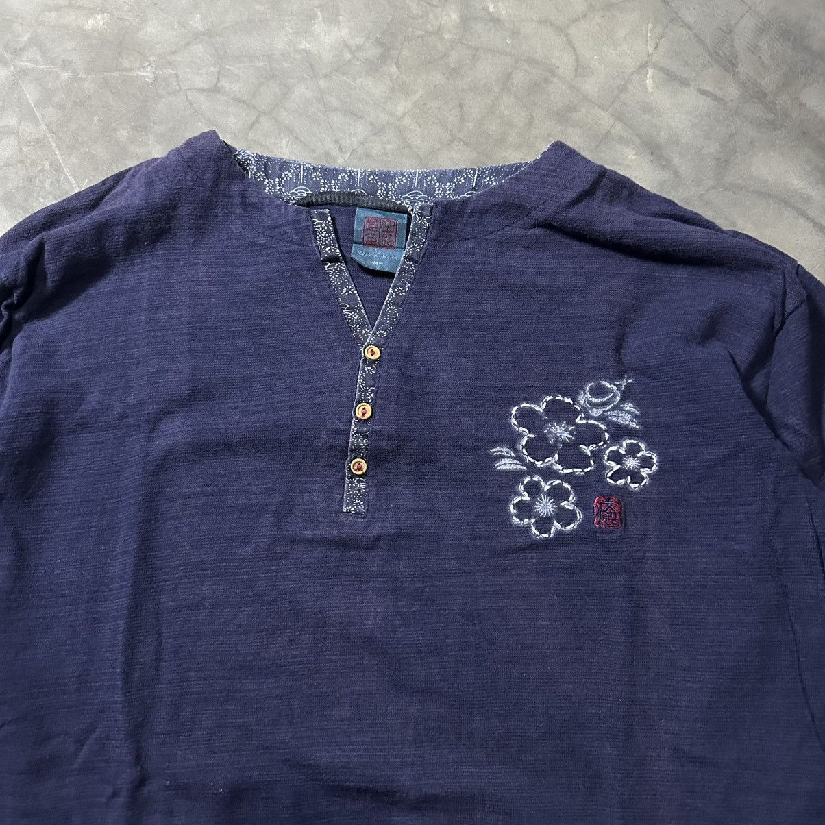 Japanese Brand JAPANESE TRADITIONAL FLOWER LONG SLEEVE SUKAJAN STYLE Size US M / EU 48-50 / 2 - 3 Thumbnail