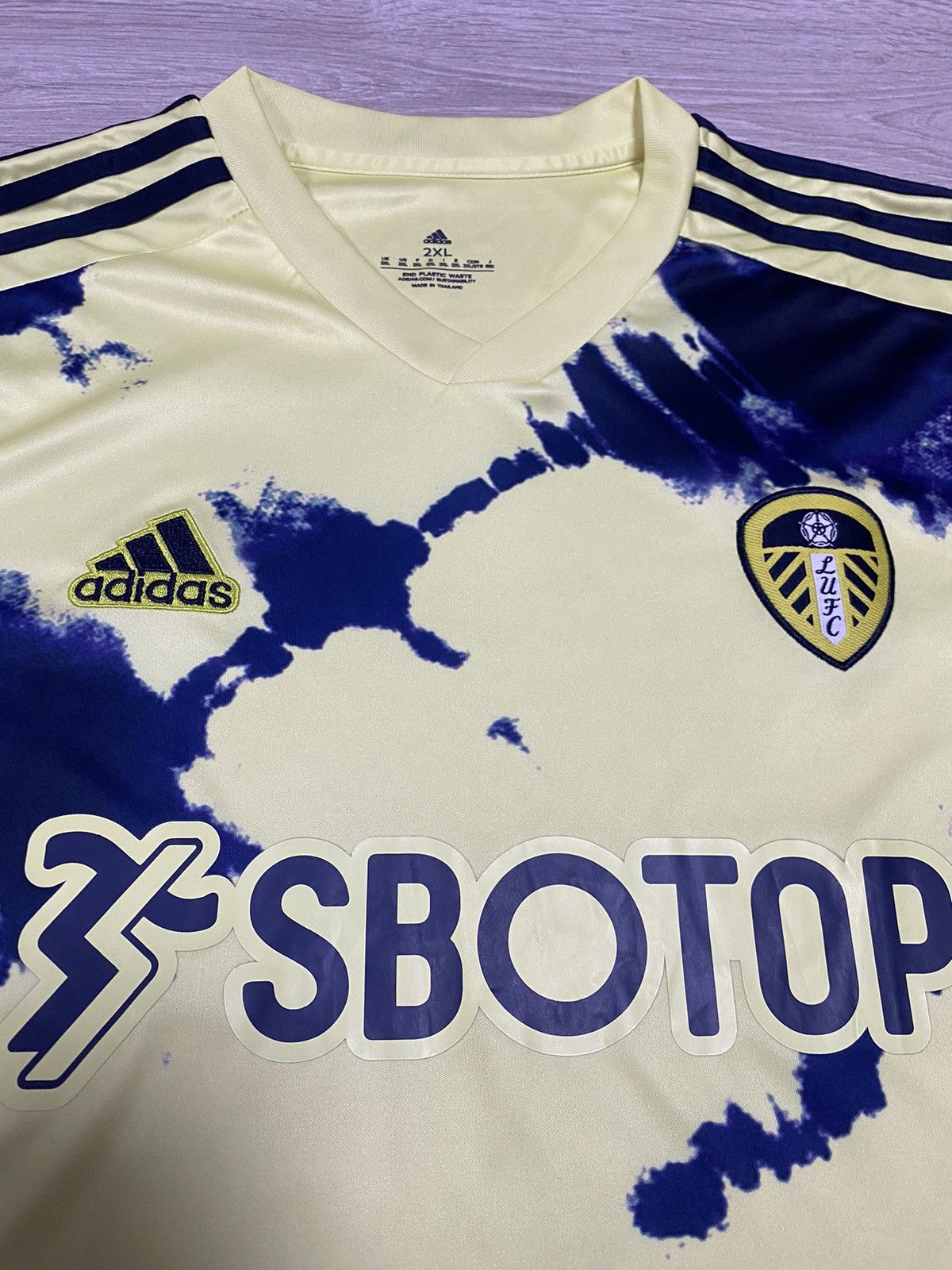 Adidas Adidas Leeds United Jersey 2022/23 away home shirt size XL Size US XL / EU 56 / 4 - 7 Thumbnail