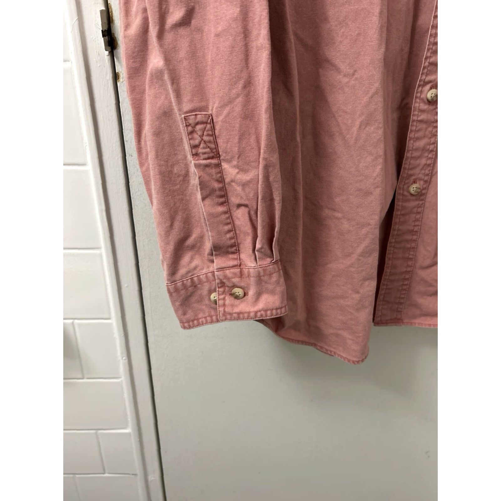 Vintage VINTAGE LL Bean Sunwashed Canvas Shirt Mens 2XL Pink Traditional Fit Button Down Size US XXL / EU 58 / 5 - 6 Thumbnail