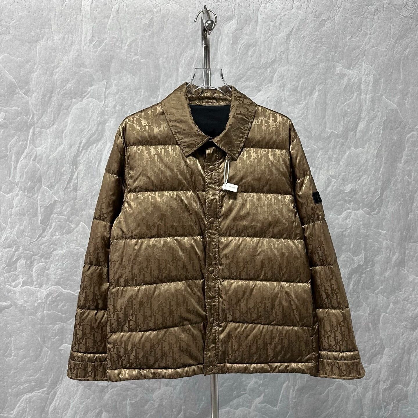 Dior dior logo print puffer jacket size 52 Size US L / EU 52-54 / 3 - 1 Thumbnail