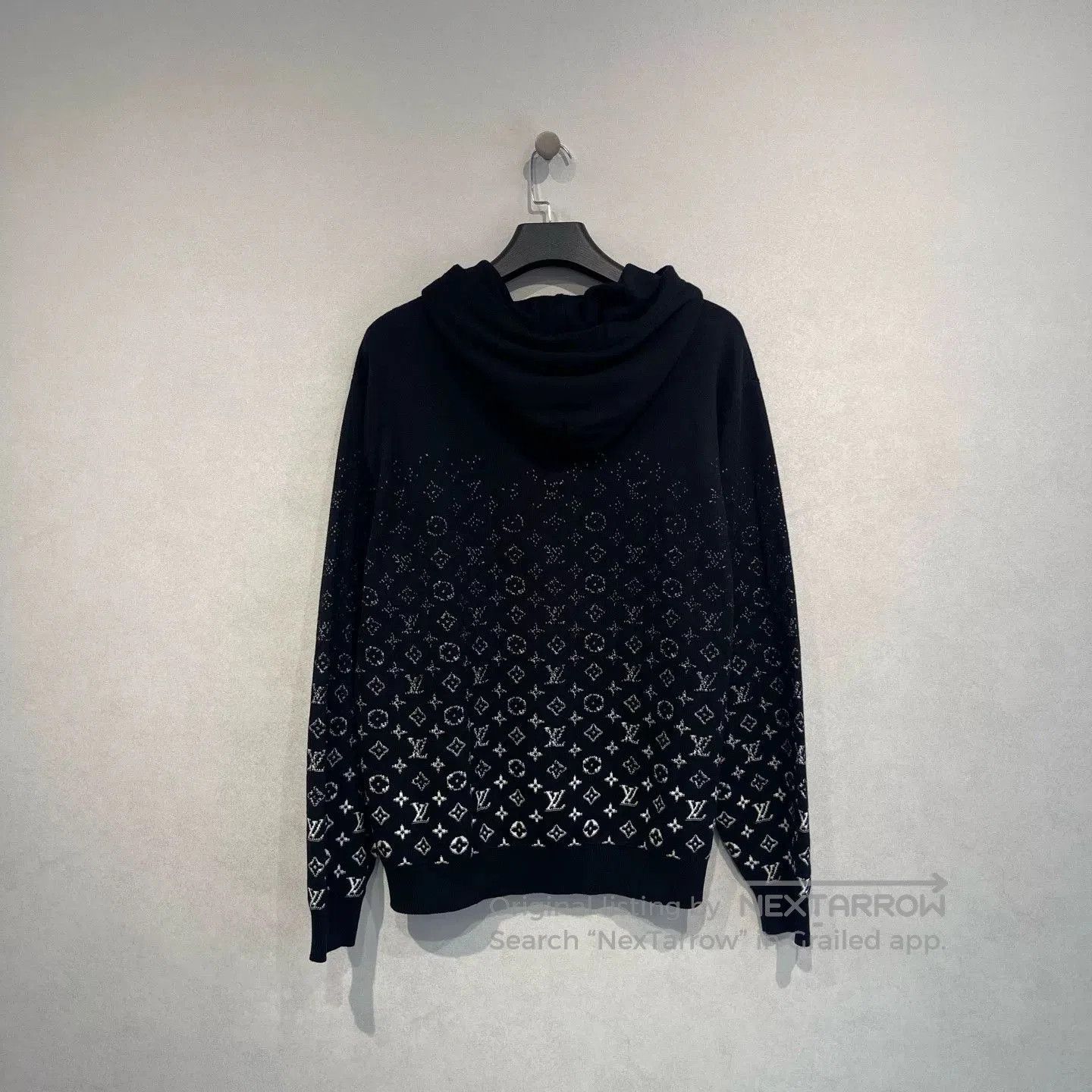 Louis Vuitton LV Gradient Logo Print Hoodie XL. Size US XL / EU 56 / 4 - 2 Thumbnail