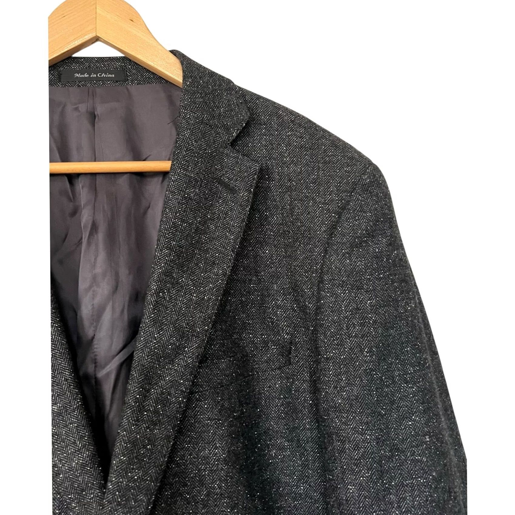 Calvin Klein Calvin Klein Blazer Sport Coat Gray Speckled Herringbone Wool Silk Blend 44L Mens Jacket Regular Modern 44L Gray Mens Blazer Size 44R - 5 Thumbnail