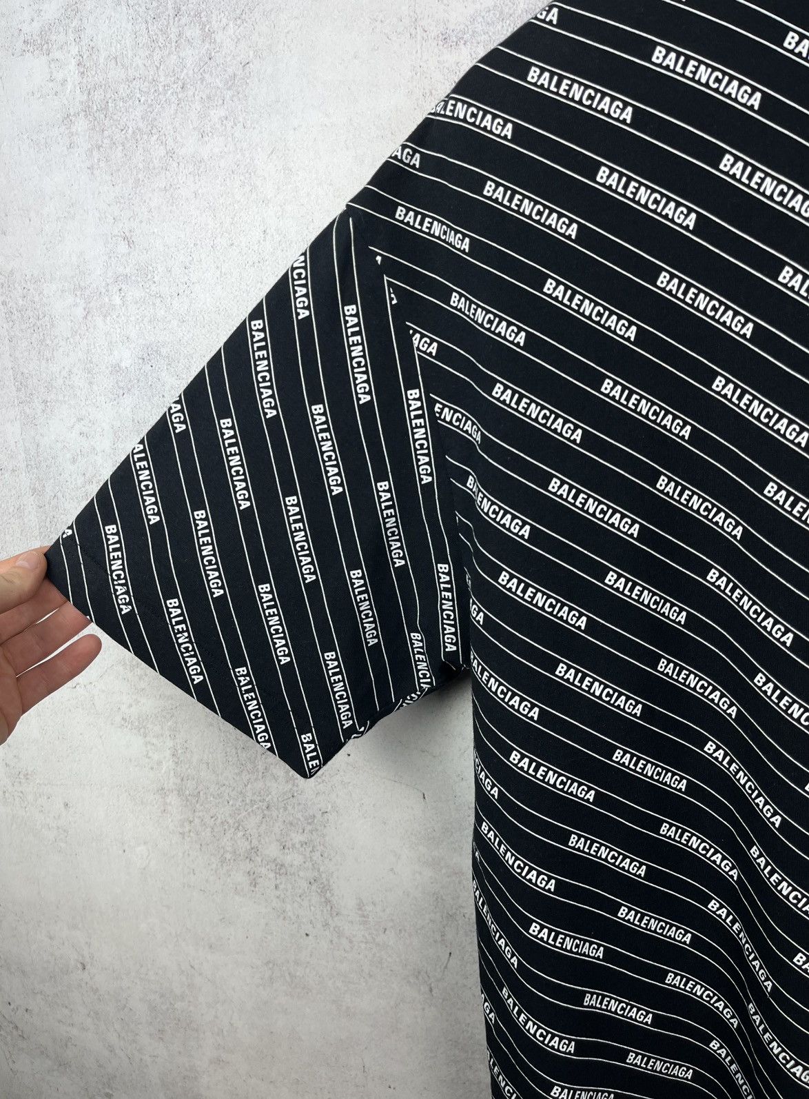 Balenciaga Balenciaga All Over Print Oversized T-shirt Rare Hype Y2K Size US M / EU 48-50 / 2 - 4 Thumbnail
