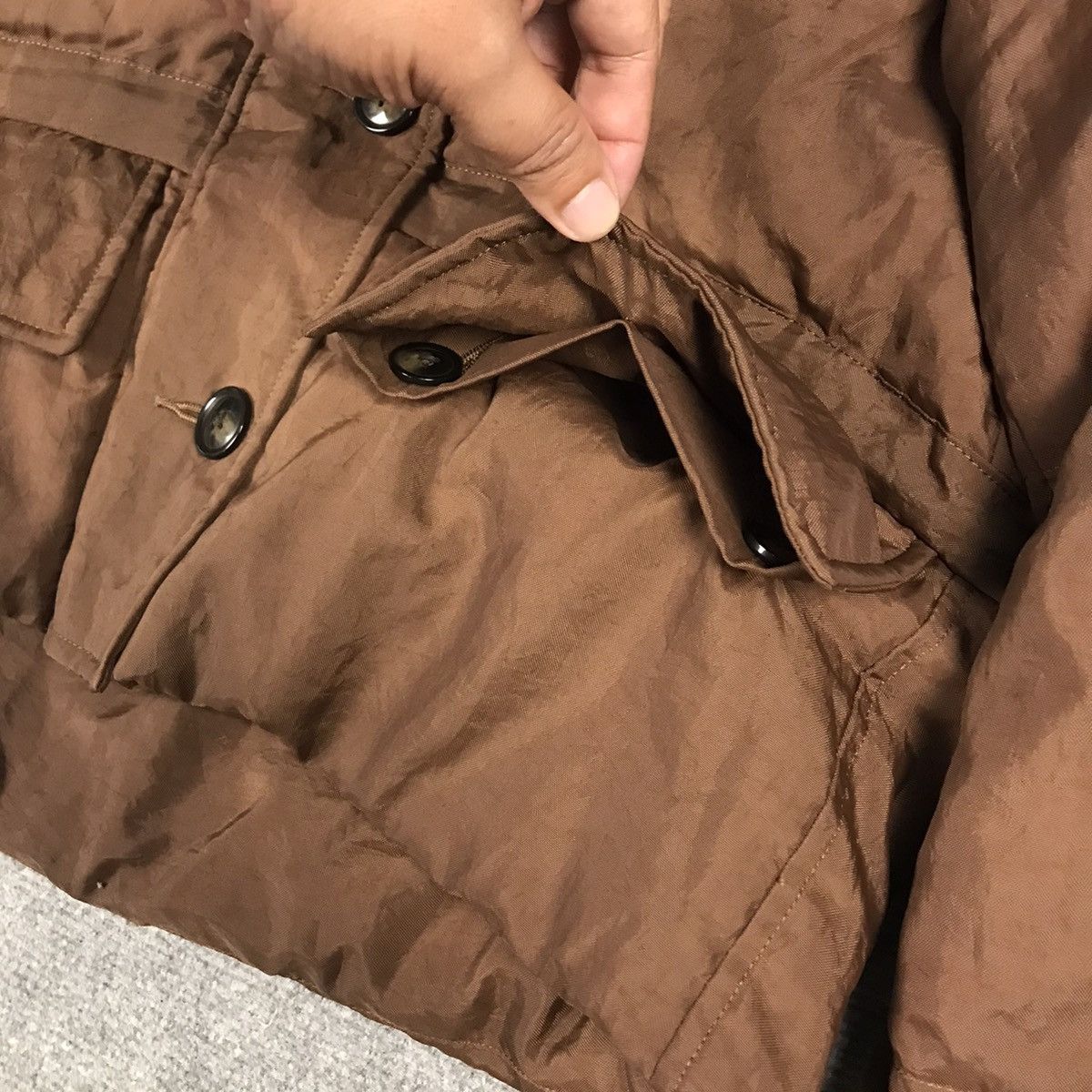 Japanese Brand × Jun Takahashi UNIQLO PUFFER WOMAN JACKET Size S / US 4 / IT 40 - 6 Thumbnail