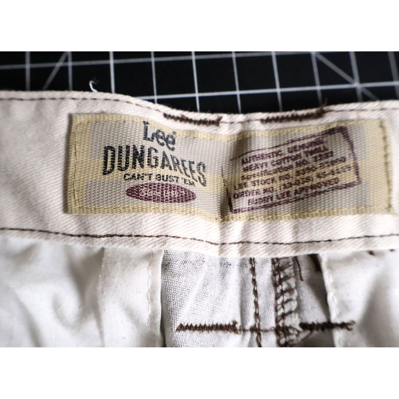 Lee Lee Dungaree Cargo Shorts Men 32 Green Camouflage VTG Y2K 90s Outdoor Punk Pocket Cargo Bibless Classic Denim-ish Cotton Shorts Size US 33 - 3 Thumbnail
