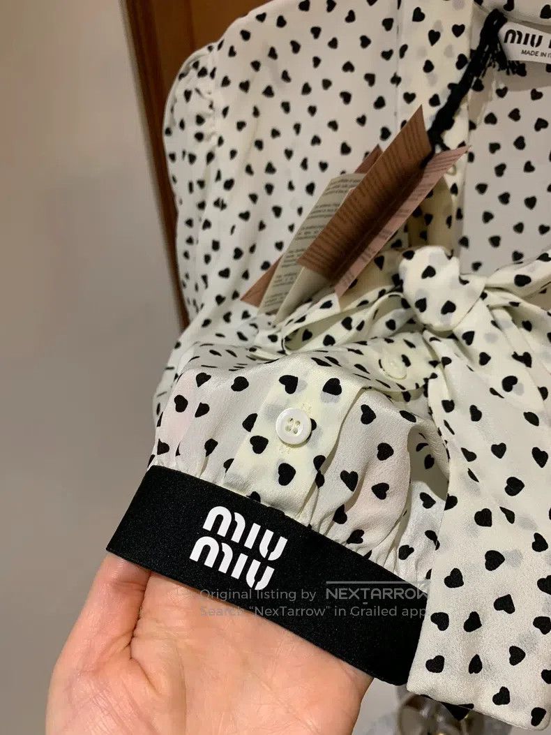 Miu Miu Miu Miu 38 short sleeves Size M / US 6-8 / IT 42-44 - 2 Thumbnail
