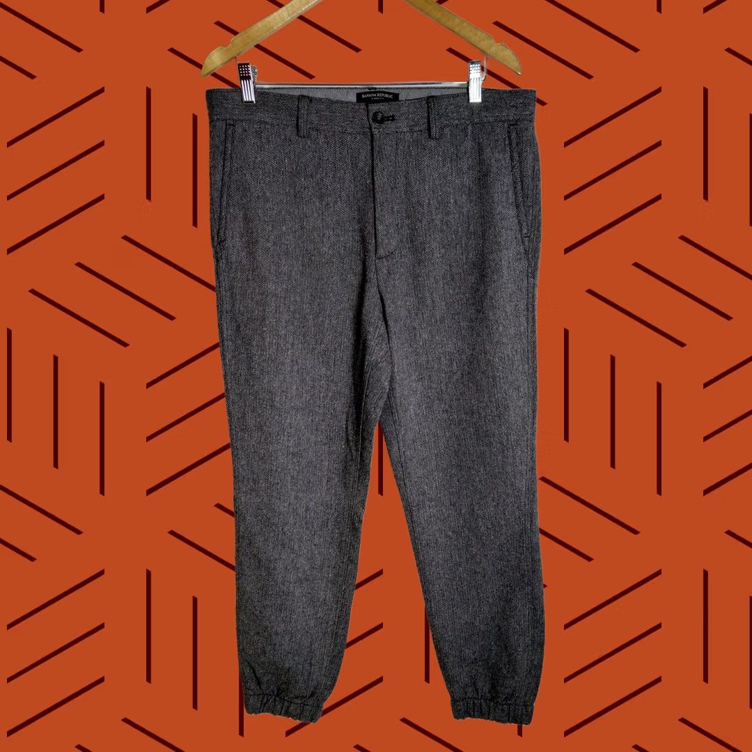 Banana Republic Banana Republic Pants Mens 34x32 Gray Aiden Fit Wool Blend Herringbone Classic Size Size US 34 / EU 50 - 1 Thumbnail