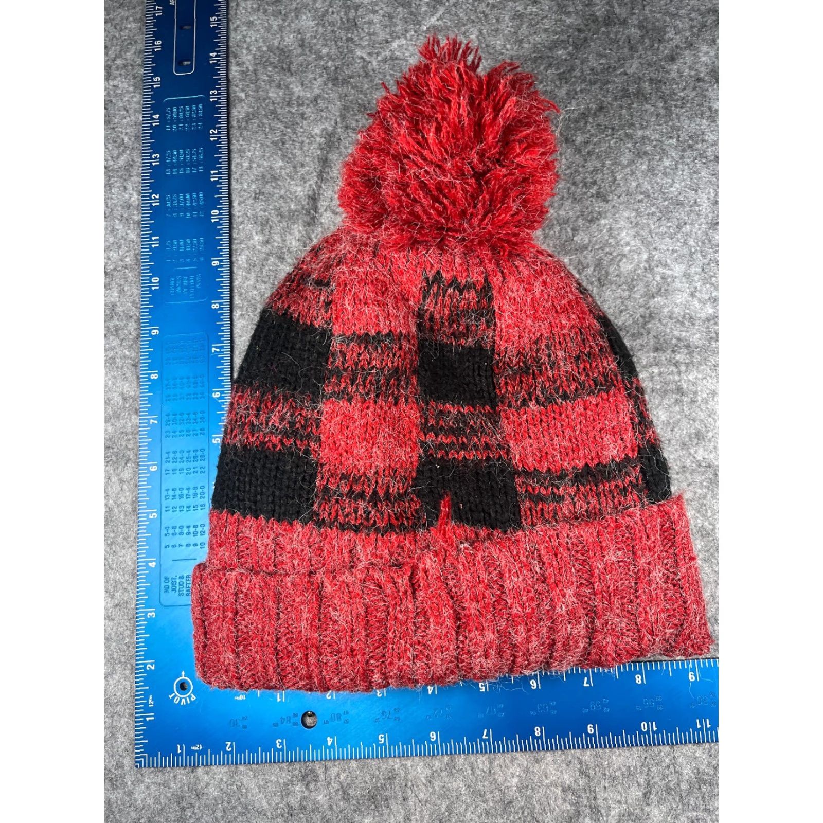 Vintage C.C Exclusive Beanie Toque Women One Size Red Black Plaid Knit 100% Acrylic Pom Beanie Hat Womens Size ONE SIZE - 5 Thumbnail