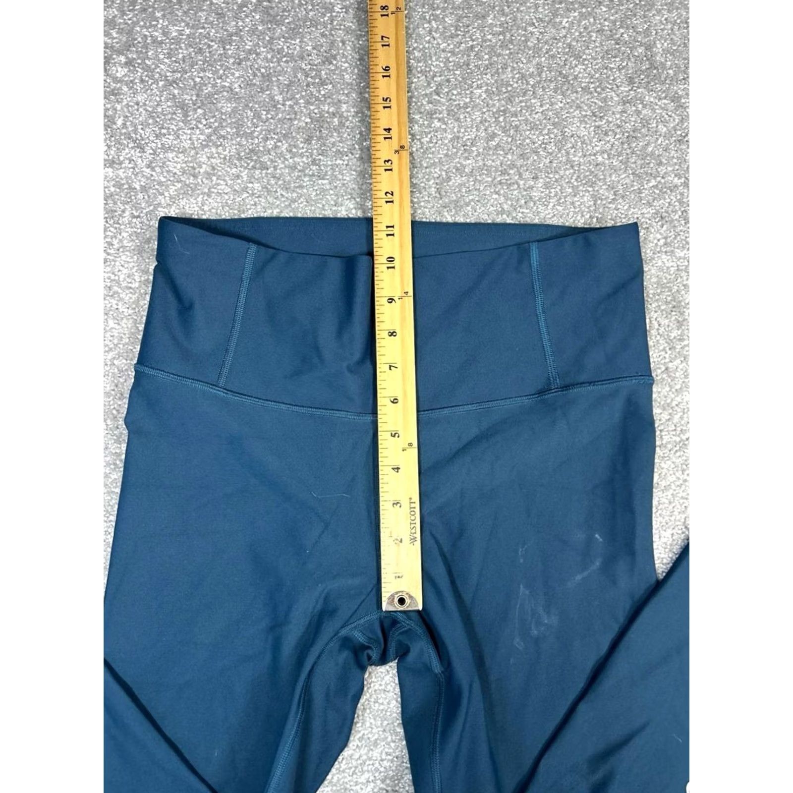 Lululemon Lululemon Leggings Womens 12 Green Logo Mid Rise Yoga Workout 24'' Zoned Tight Size 34" / US 12 / IT 48 - 6 Thumbnail