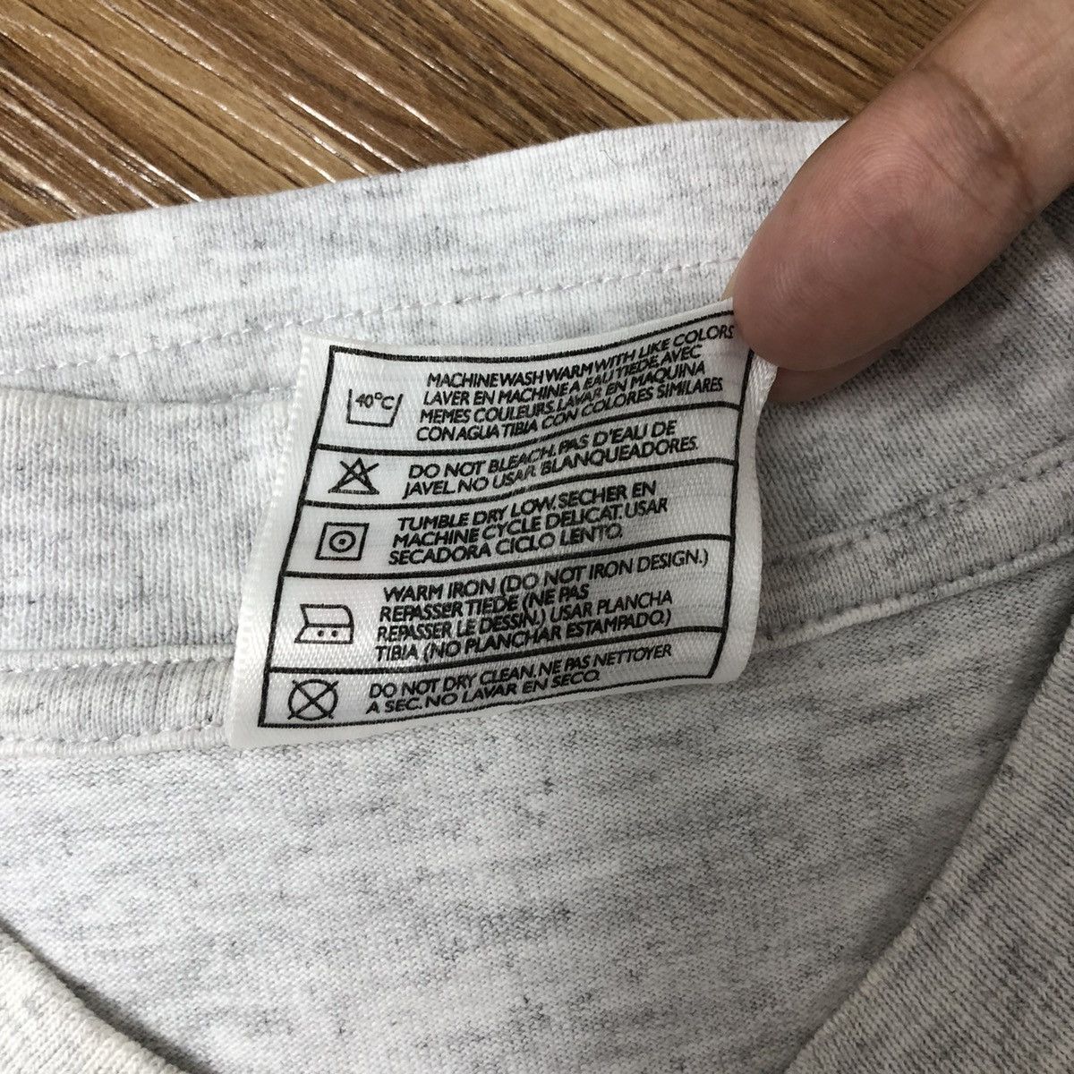 Nike × Vintage Vintage 90s NIKE Long Sleeve Distressed Small Swoosh Size US L / EU 52-54 / 3 - 5 Thumbnail