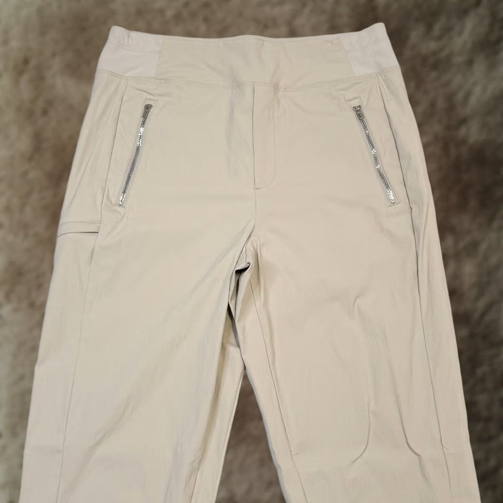 Athleta VINTAGE Athleta Pants Womens 8 Khaki Beige Venice Jogger Stretch Pockets Tapered Travel Size 30" / US 8 / IT 44 - 1 Thumbnail